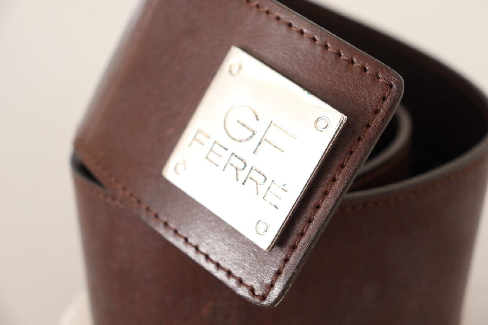 GF Ferre Eleganter Echtleder-Modegürtel - Schickes Braun