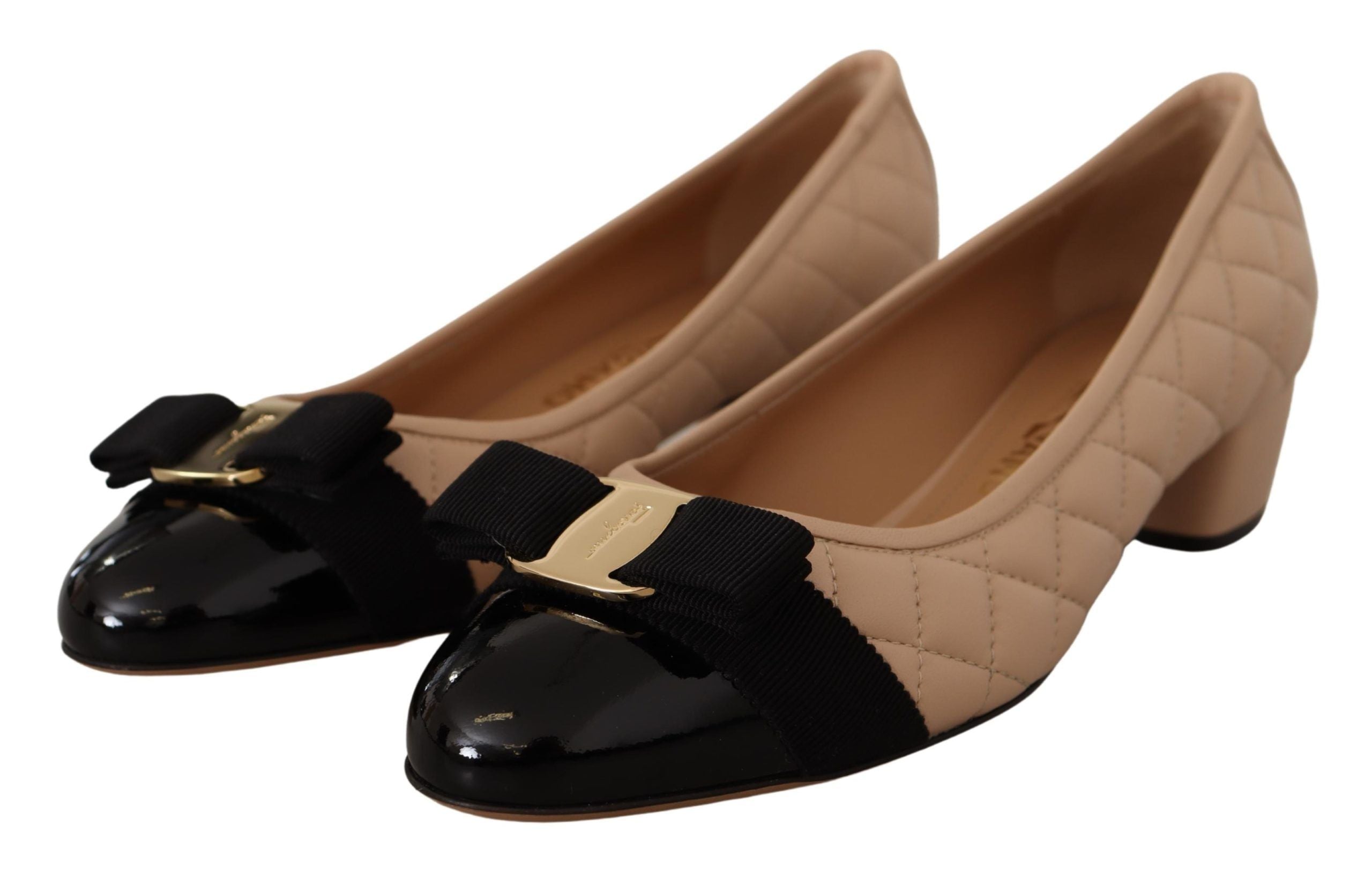 Pantofi cu toc eleganți Salvatore Ferragamo din piele matlasată, bej și negru