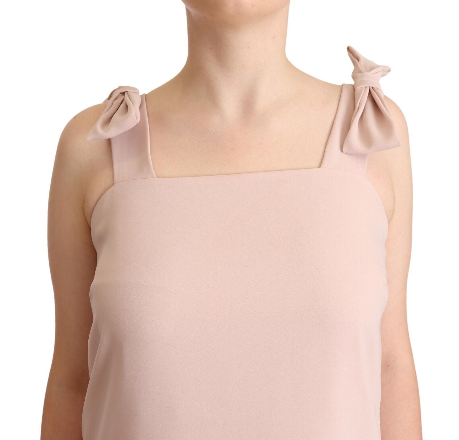 Rochie midi PAROSH Chic fără mâneci cu garnitură din pene