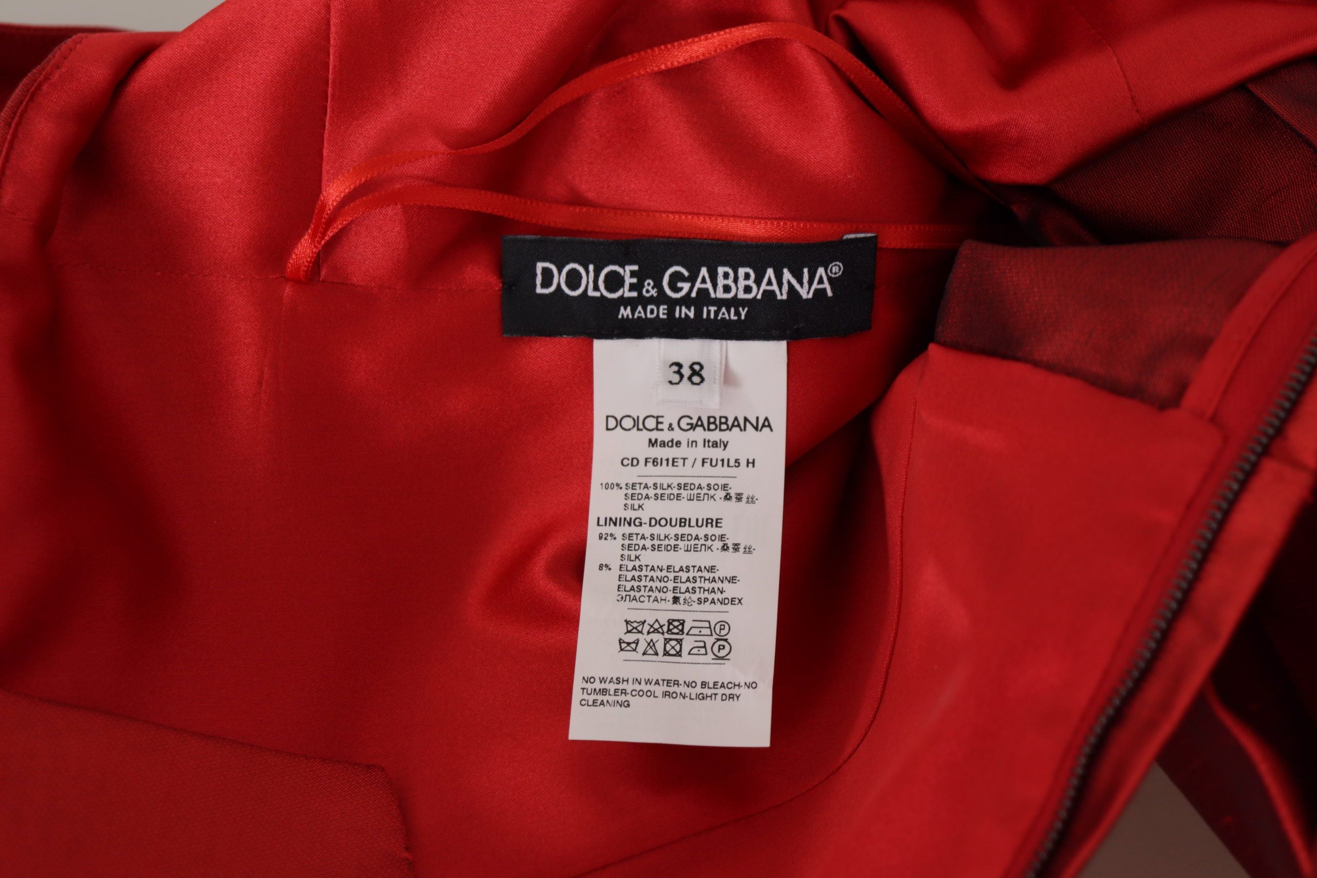 Dolce & Gabbana – Strahlend rotes Midikleid aus Seide in A-Linie