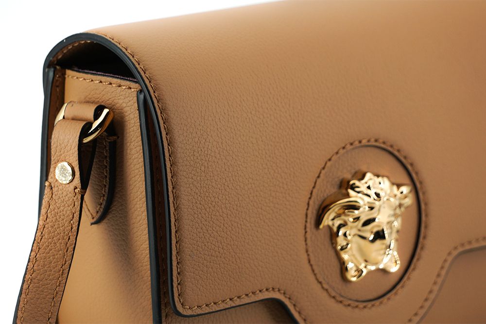 Versace – Elegante Umhängetasche aus Kalbsleder in Braun