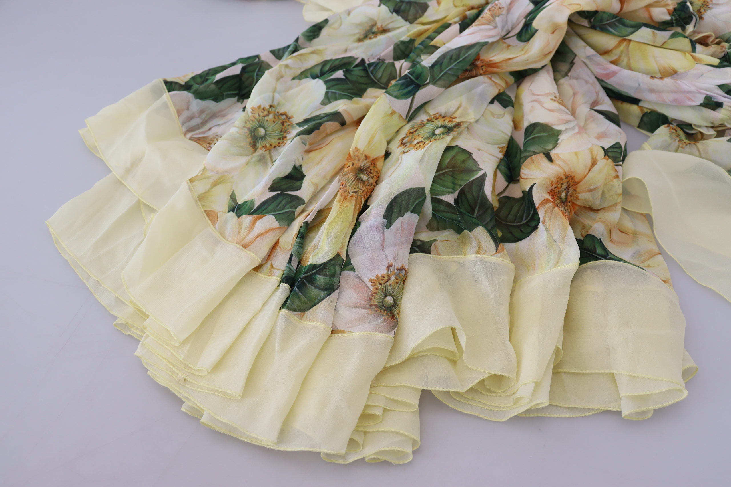 Dolce & Gabbana – Maxikleid aus Seide mit Blumenmuster und Plissee