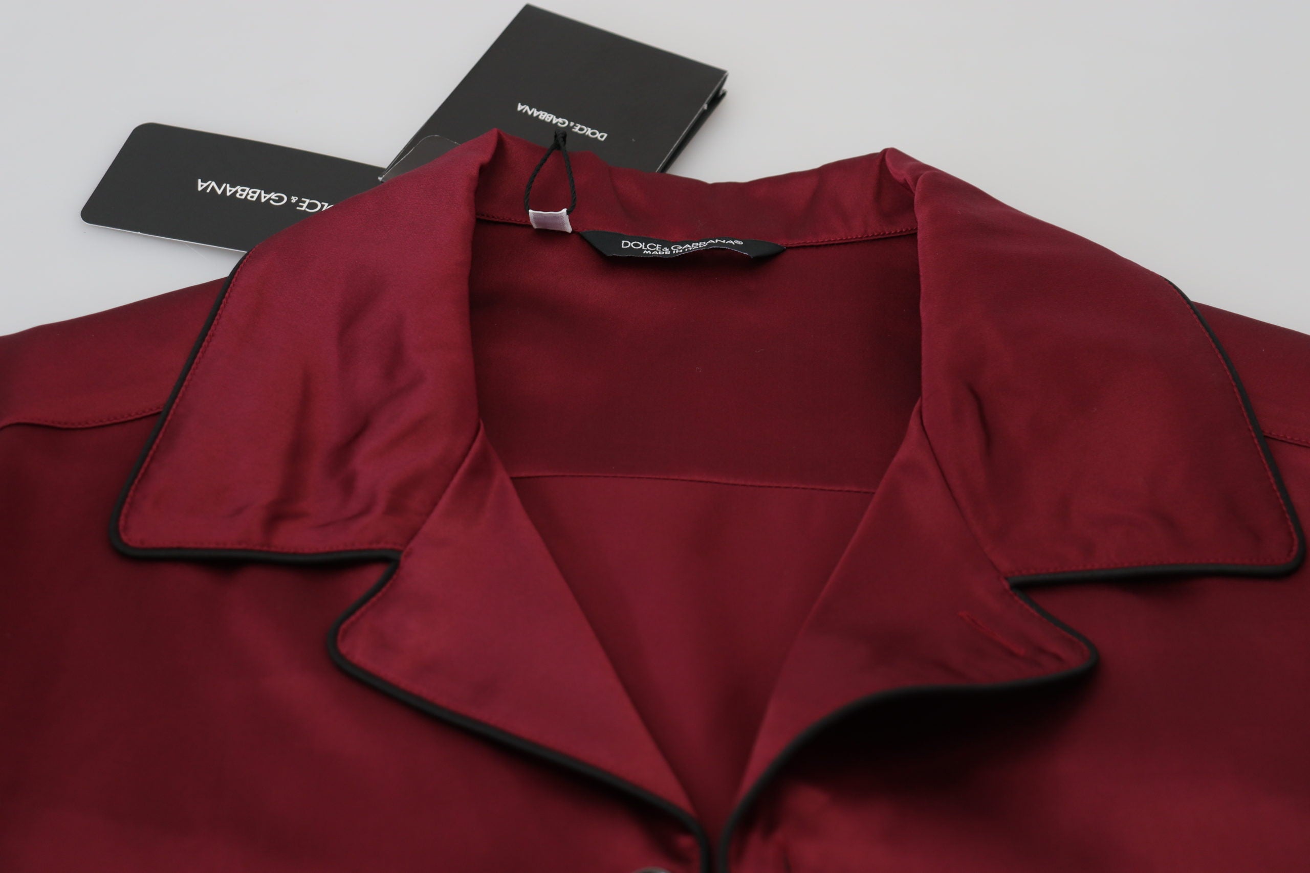 Eleganter roter Nachthemd-Pyjama aus Seide von Dolce & Gabbana