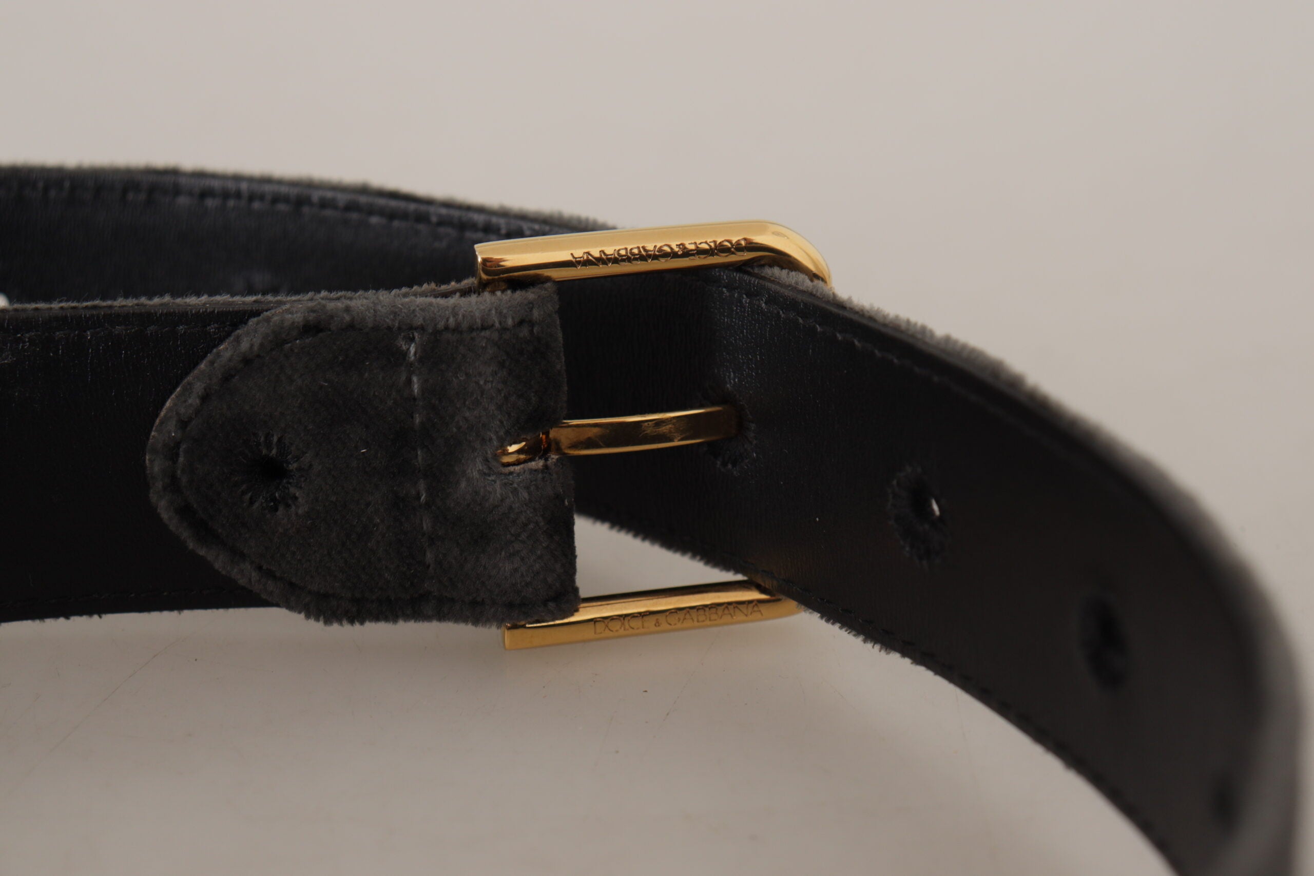 Dolce & Gabbana Eleganter Samtgürtel mit gravierter Schnalle