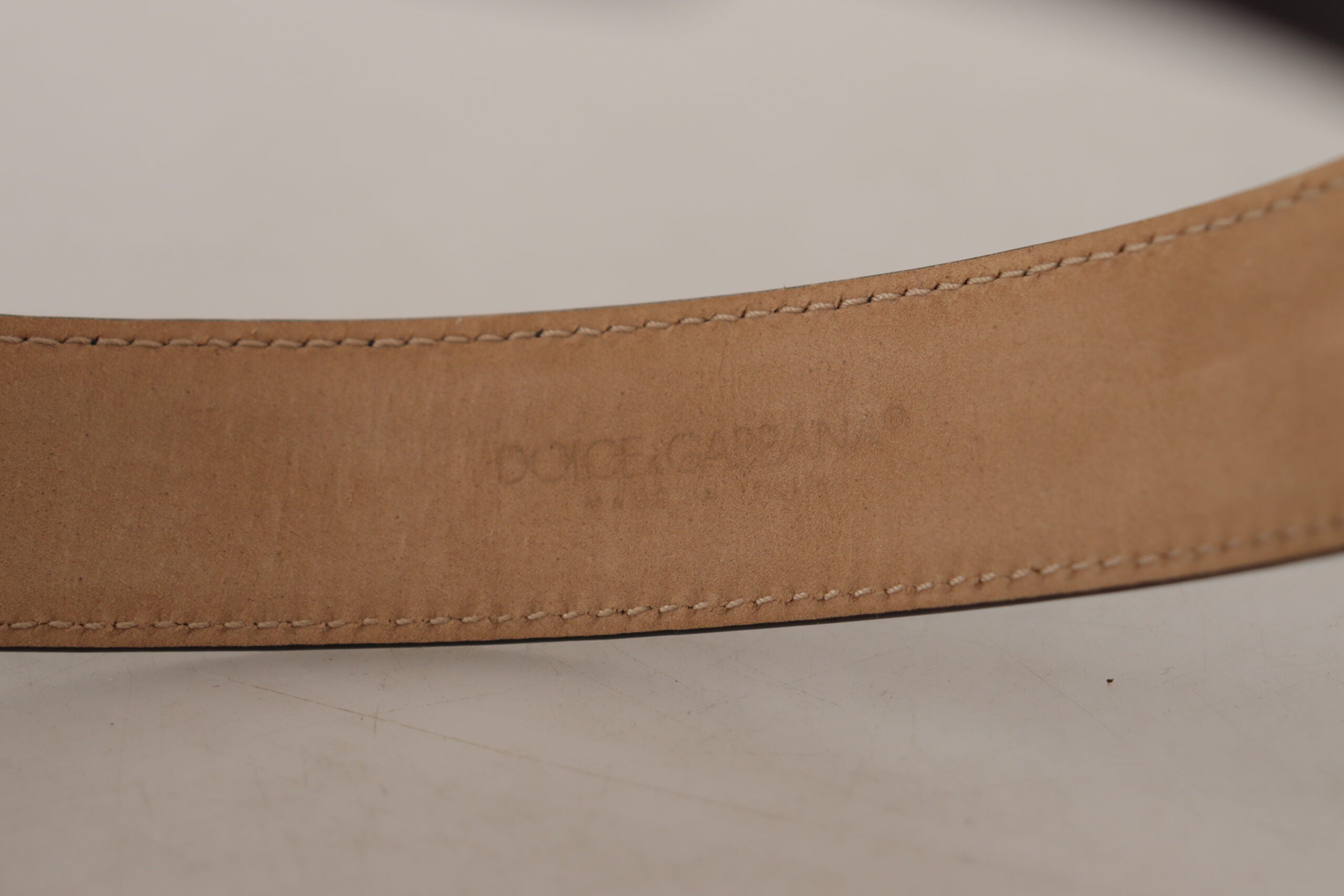 Dolce & Gabbana Eleganter Ledergürtel mit Logo-Schnalle