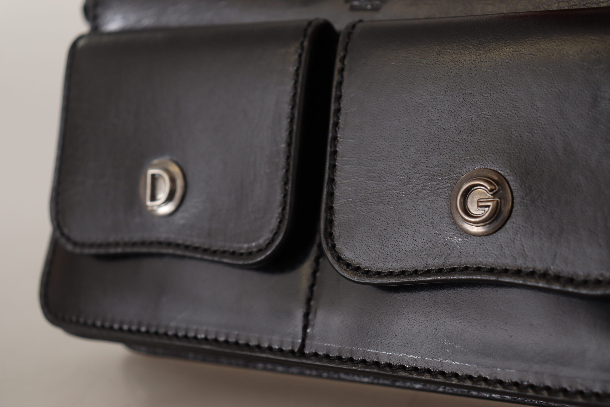 Dolce & Gabbana – Elegante Mini-Geldbörse aus Leder in zeitlosem Schwarz