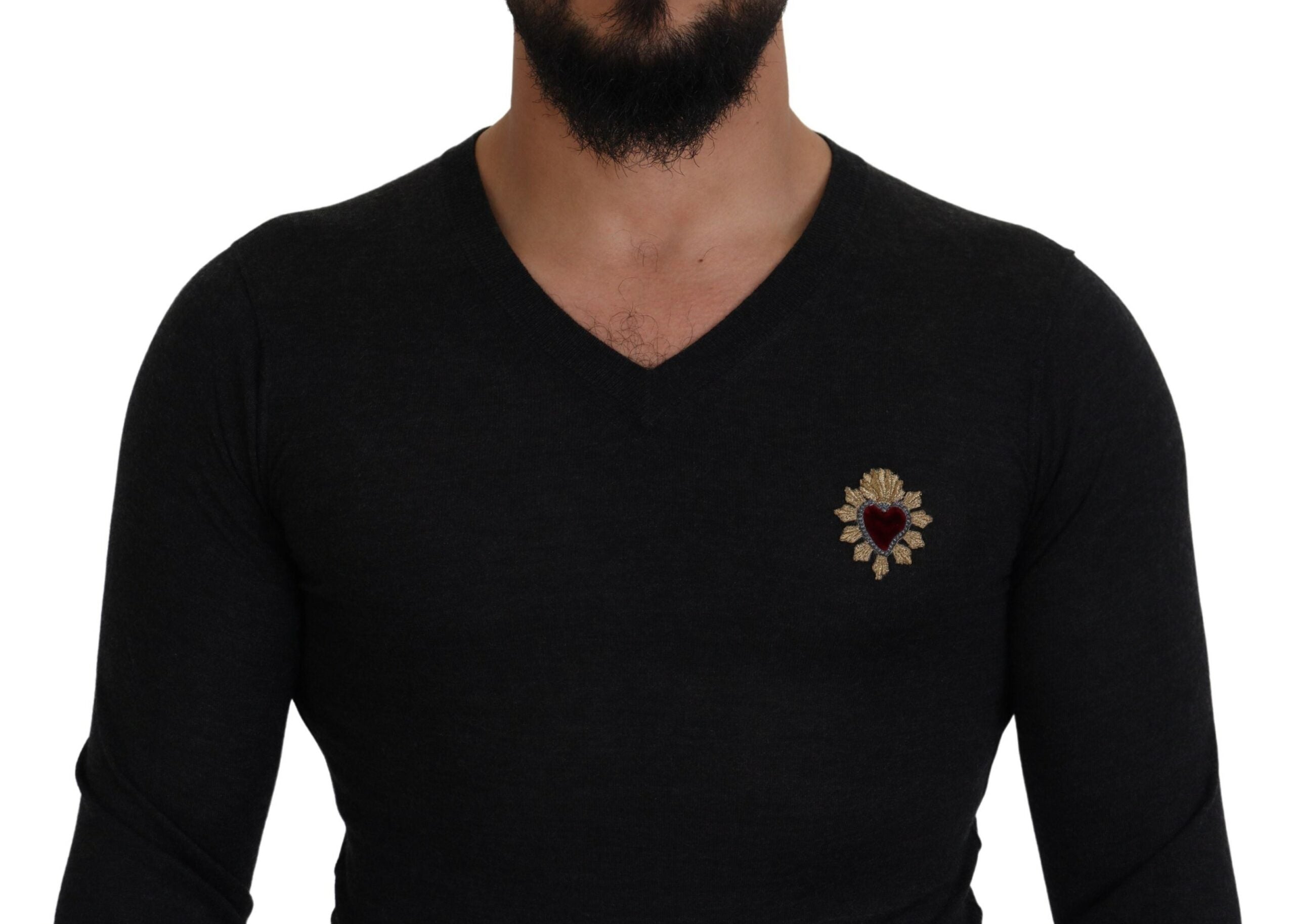 Pulover Dolce & Gabbana din cașmir cu decolteu în V și broderie cu inimă