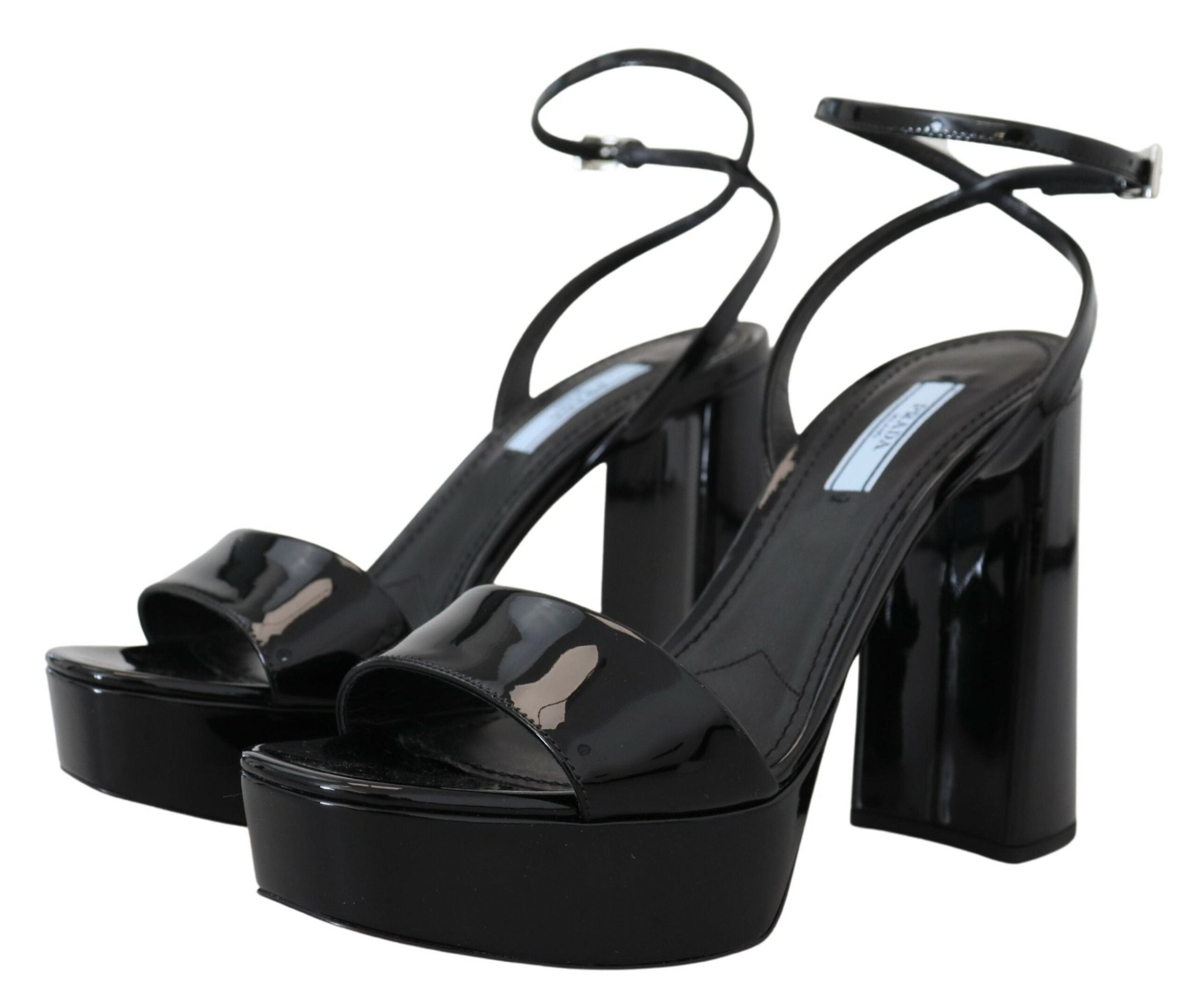 Prada - Ridicați-vă eleganța cu tocuri negre lucioase