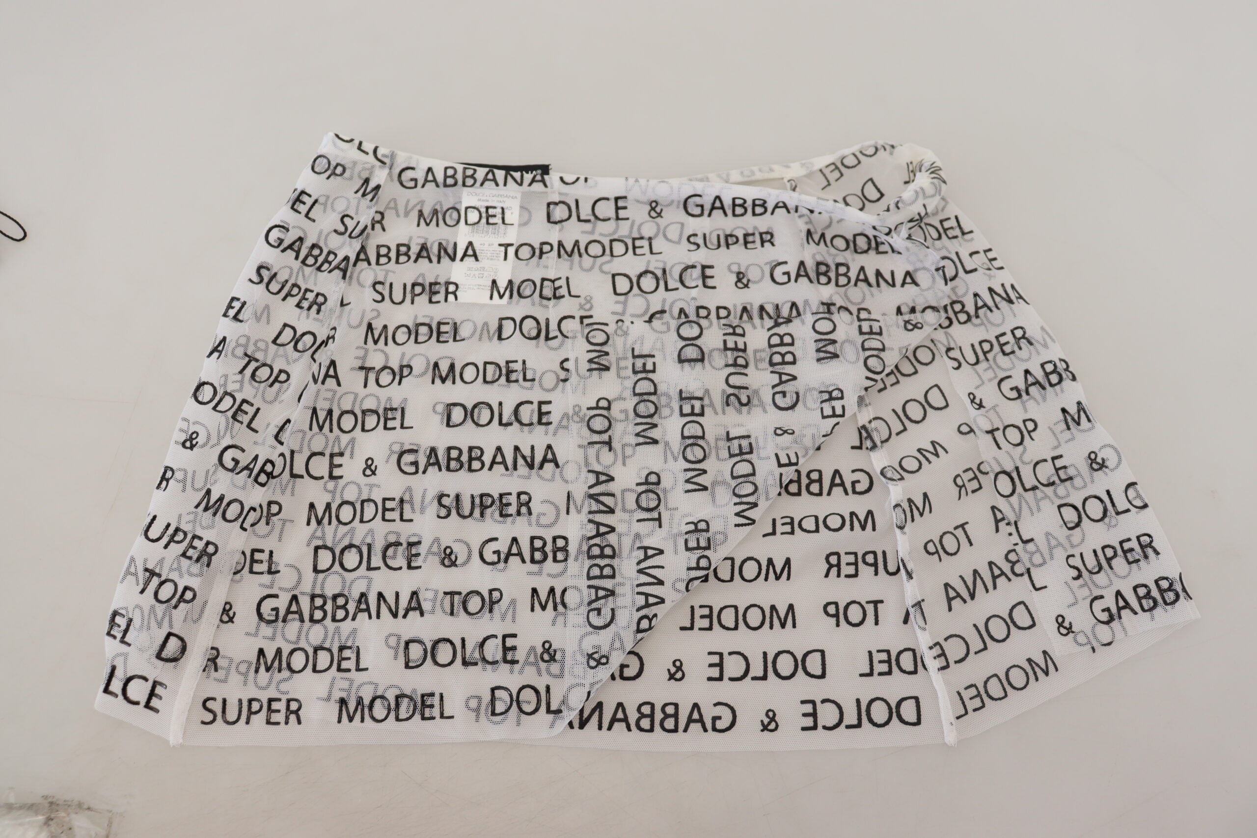 Dolce & Gabbana Eleganter weißer Minirock mit Logo-Print