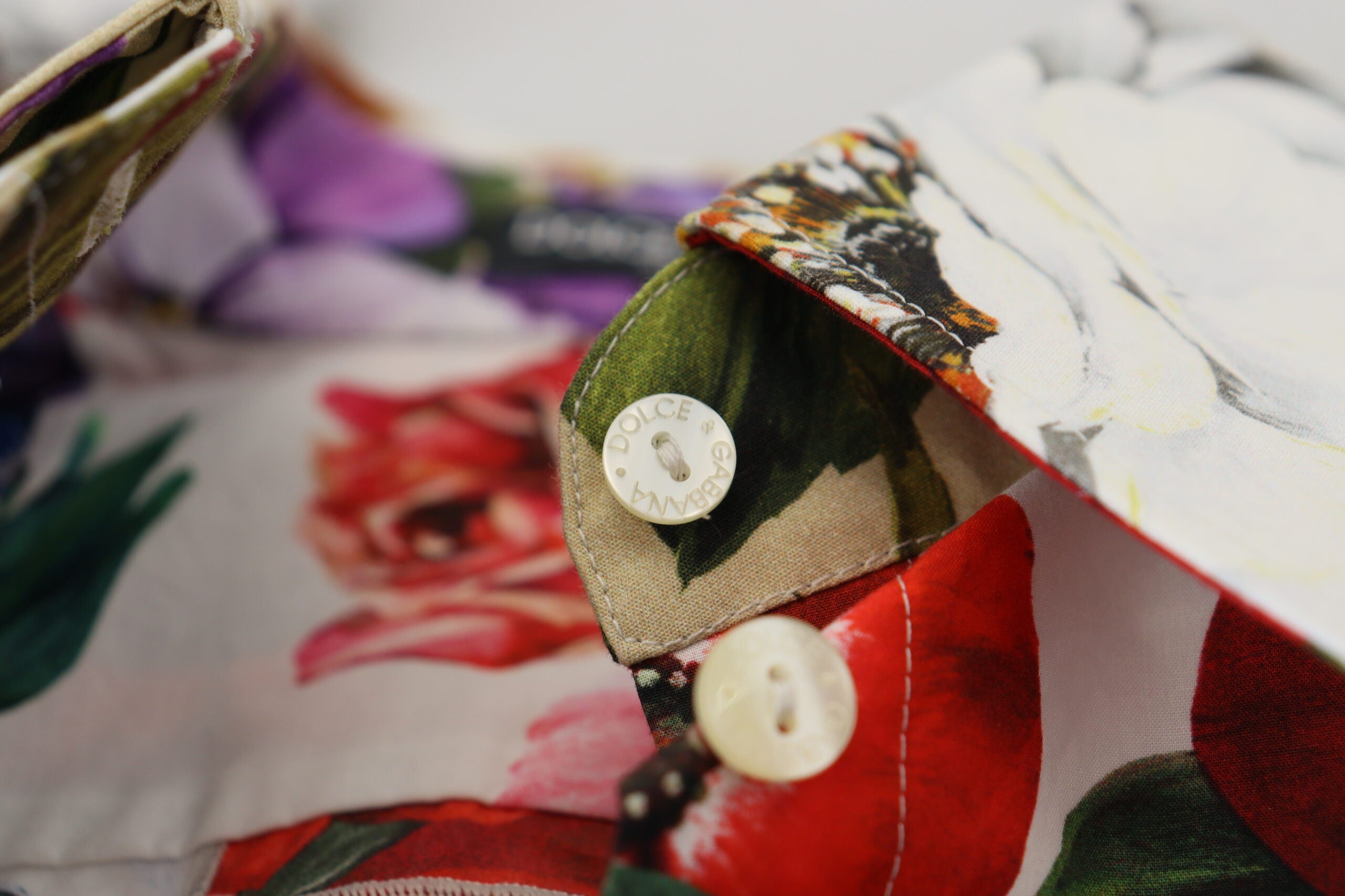 Dolce & Gabbana Elegantes Langarm-Oberteil aus Baumwolle mit Blumenmuster