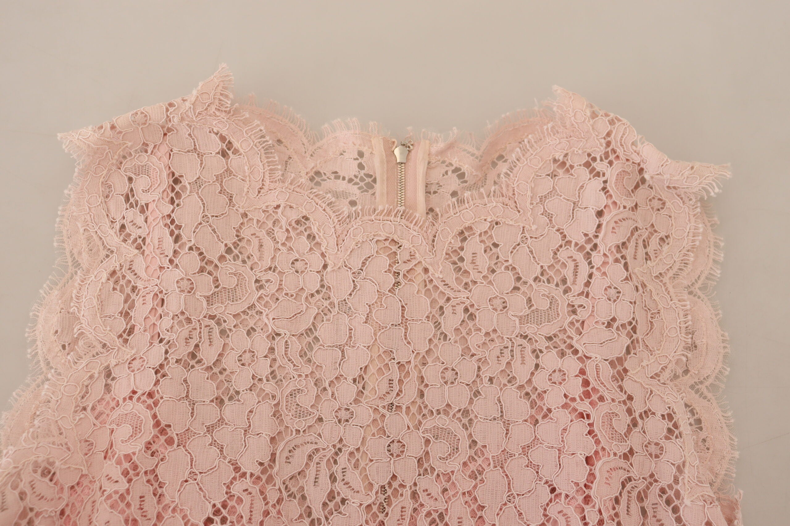 Dolce & Gabbana – Elegante, ärmellose Bluse aus transparenter Spitze in Pink