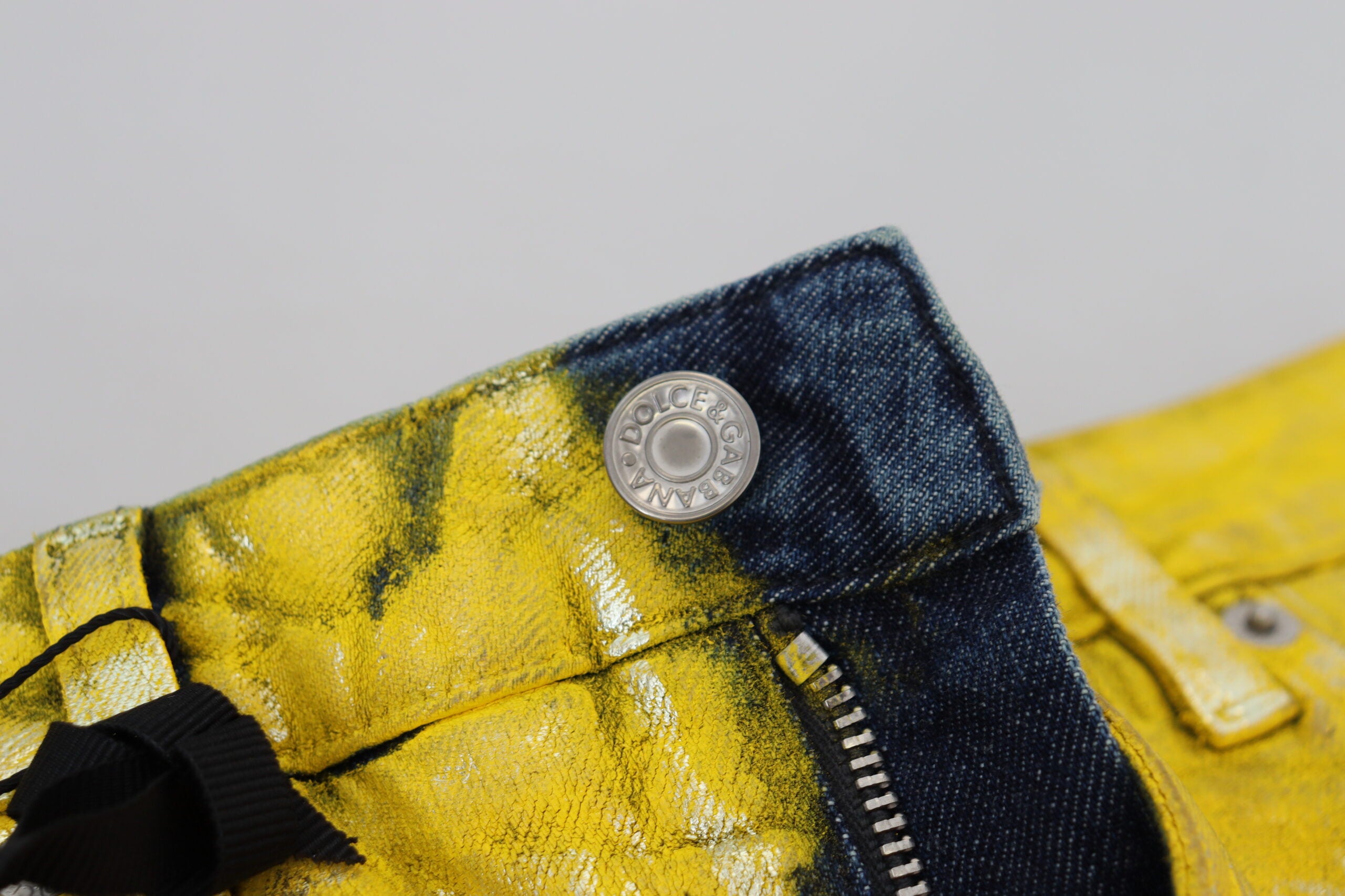 Dolce & Gabbana – Schicke, gerade Jeans mit hoher Taille in leuchtendem Gelb