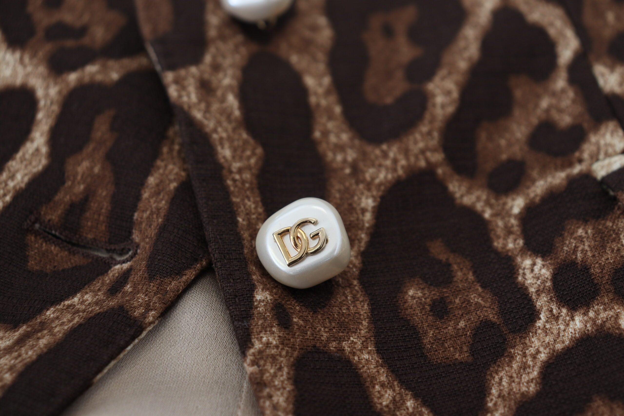 Dolce & Gabbana – Minirock mit hoher Taille und Leopardenmuster