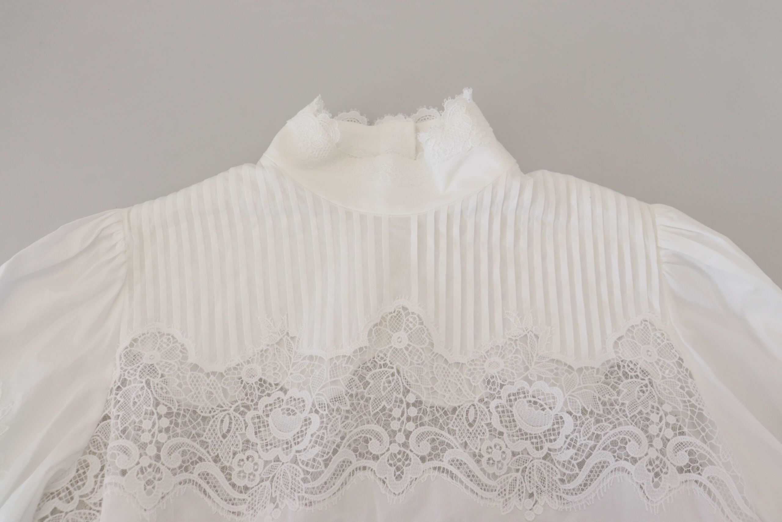 Bluză elegantă din bumbac cu dantelă albă Dolce & Gabbana