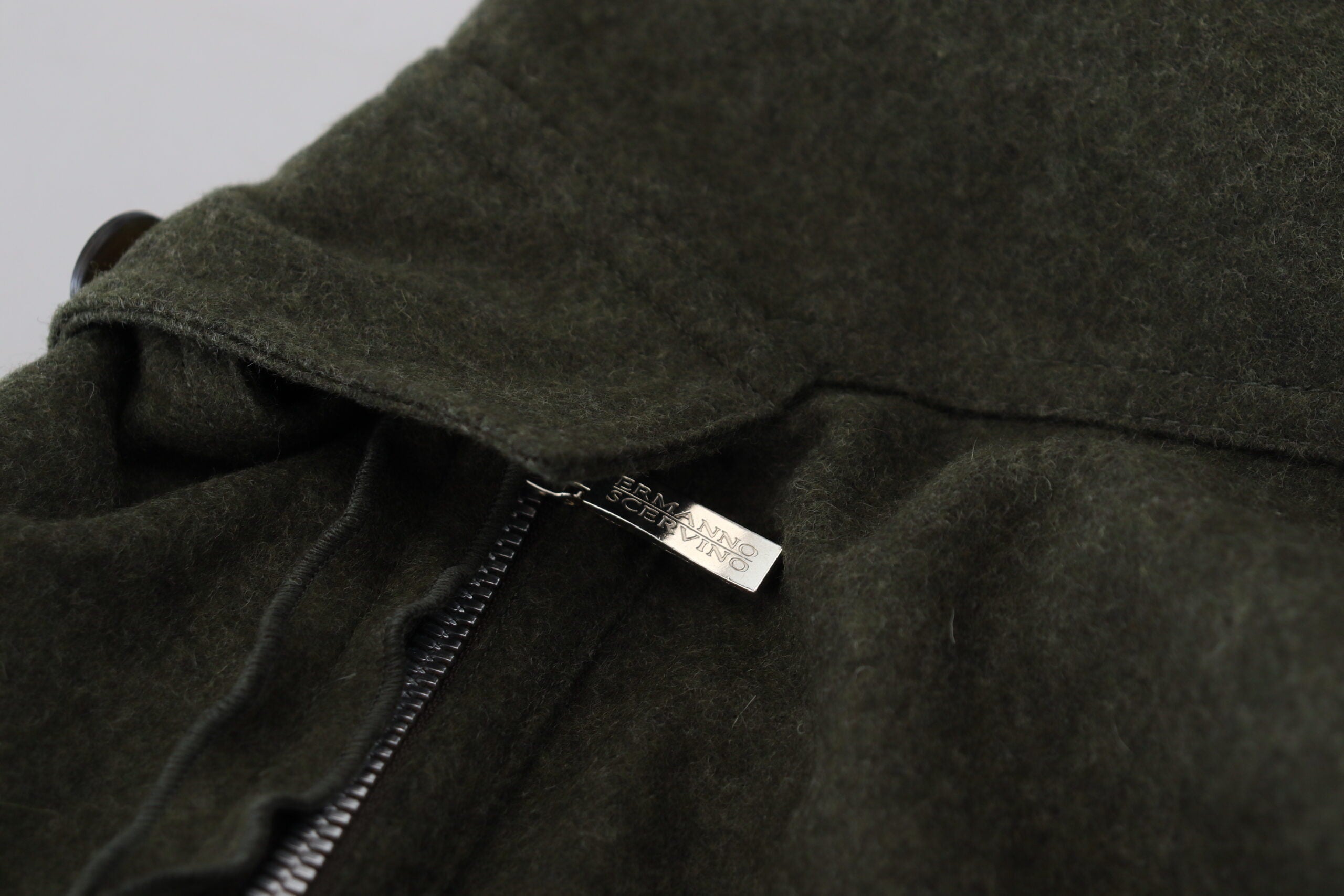 Ermanno Scervino Elegante, konisch zulaufende Hose aus grüner Wollmischung