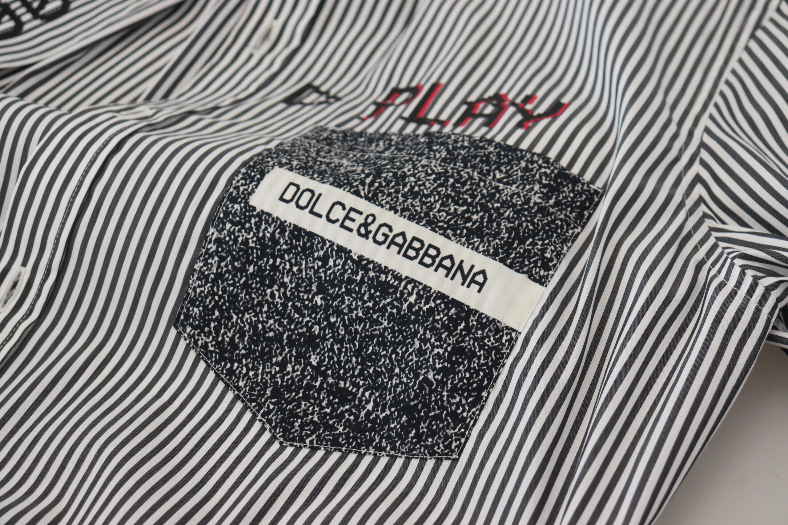 Dolce & Gabbana – Klassisches Button-Down-Hemd mit schwarzen und weißen Streifen