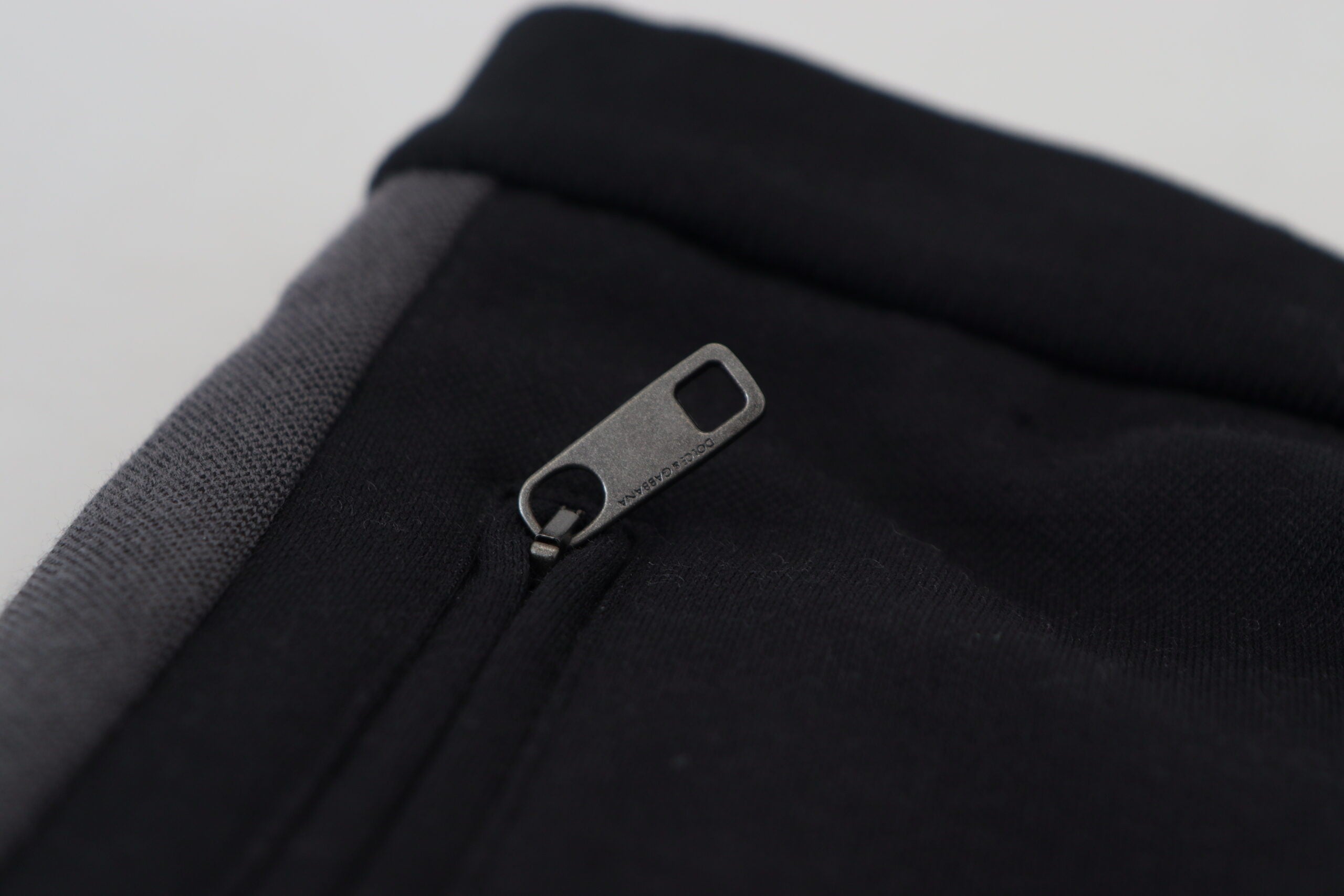 Dolce & Gabbana – Elegante schwarze Jogginghose aus luxuriöser Wollmischung