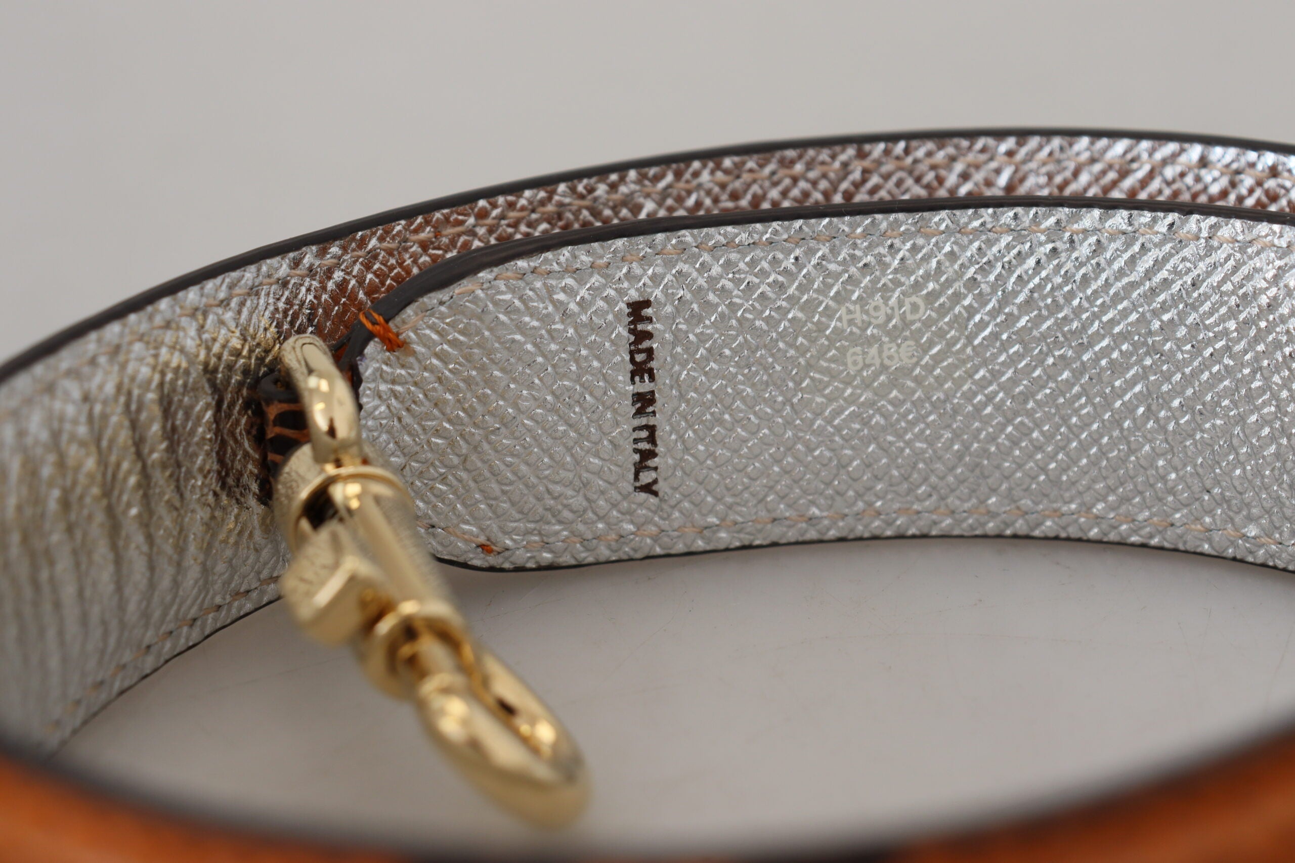 Dolce & Gabbana Schicker orangefarbener Ledertaschengurt mit goldfarbenen Verschlüssen