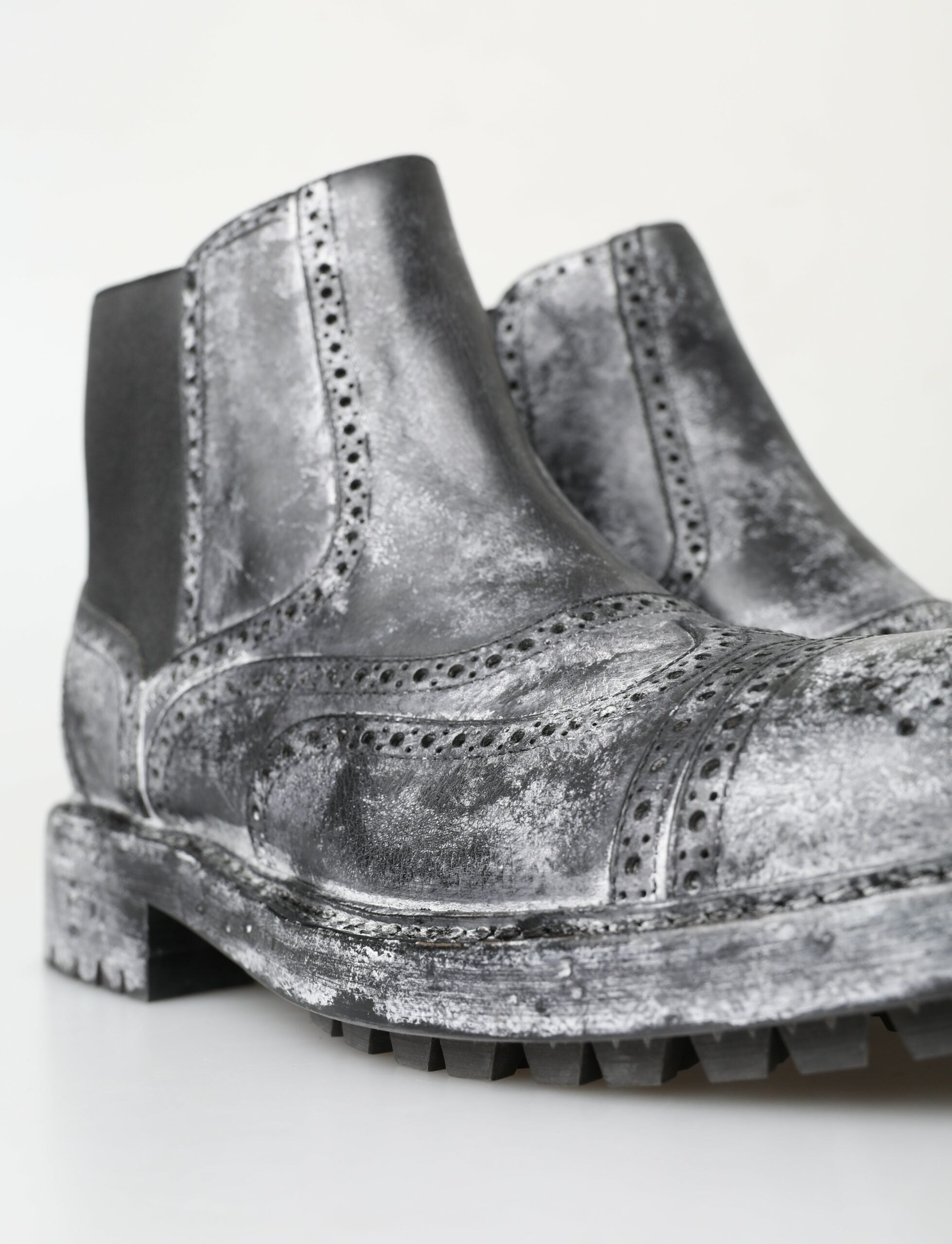 Dolce & Gabbana – Elegante, schwarze Chelsea-Stiefeletten in verblasstem Schwarz