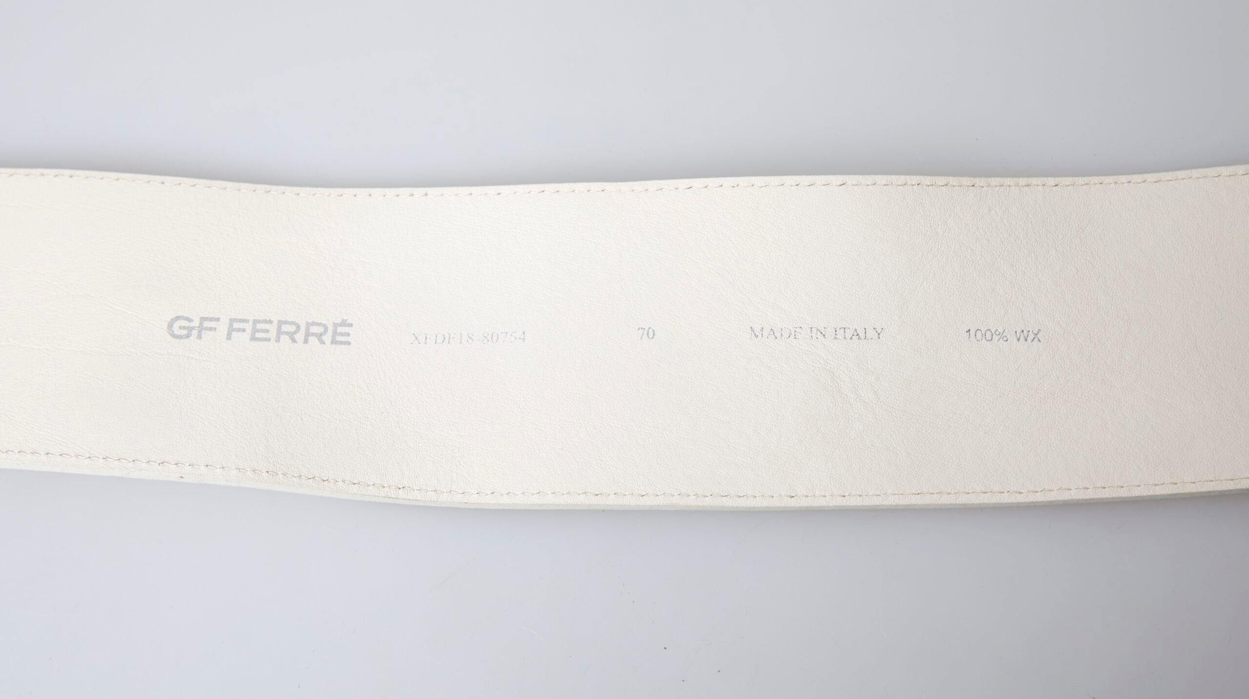 Curea GF Ferre Chic Off White cu nasturi la modă