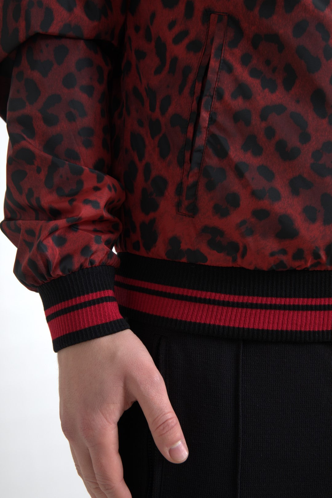 Jachetă bomber roșie cu imprimeu leopard Dolce & Gabbana