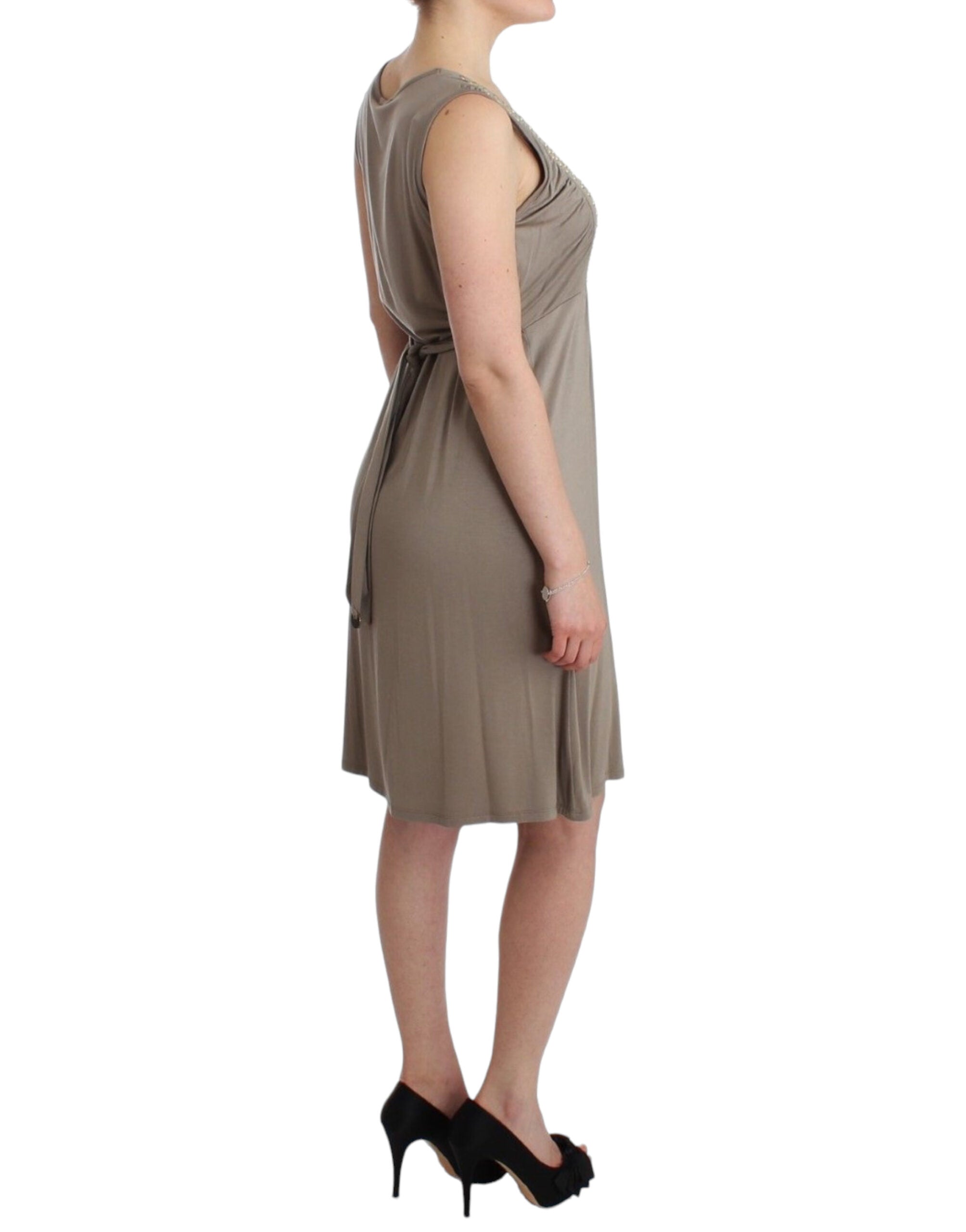 Knielanges Etuikleid mit Nieten von Roccobarocco in Beige