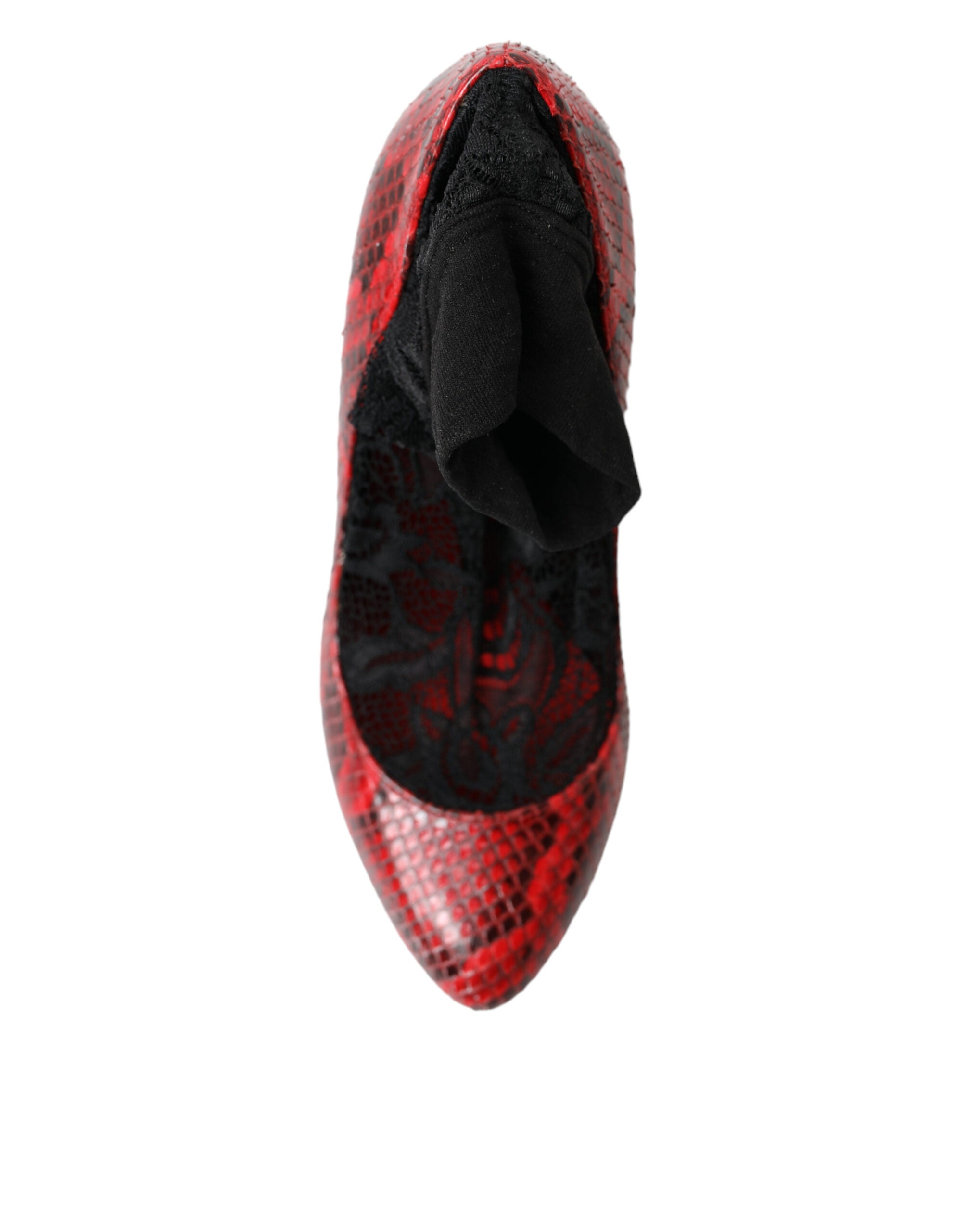 Dolce & Gabbana – Rote Pumps aus Schlangenleder mit mandelförmiger Spitze und Spitzensocken