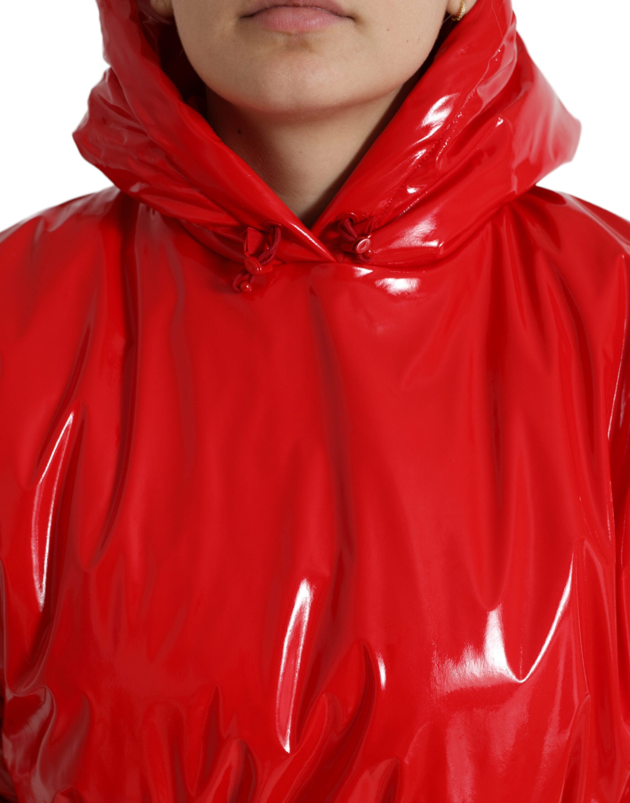 Dolce & Gabbana Chic – Kurze Jacke in glänzendem Rot