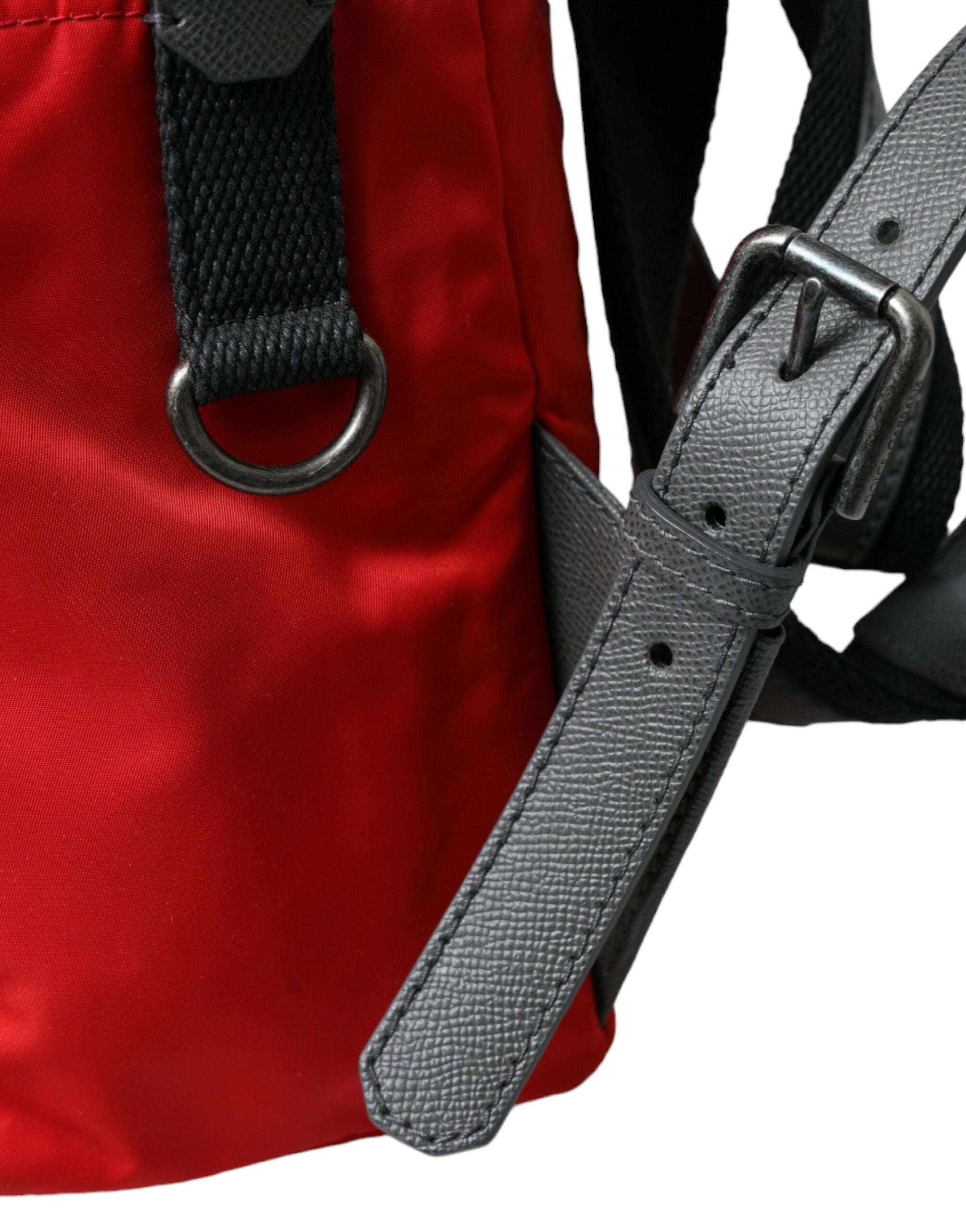 Dolce & Gabbana Eleganter roter Rucksack aus Nylon-Leder