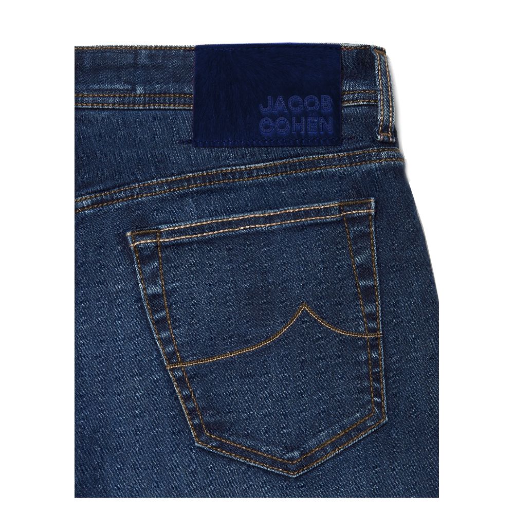Jacob Cohen: Erweitern Sie Ihr Denim-Spiel mit Bard Model Jeans
