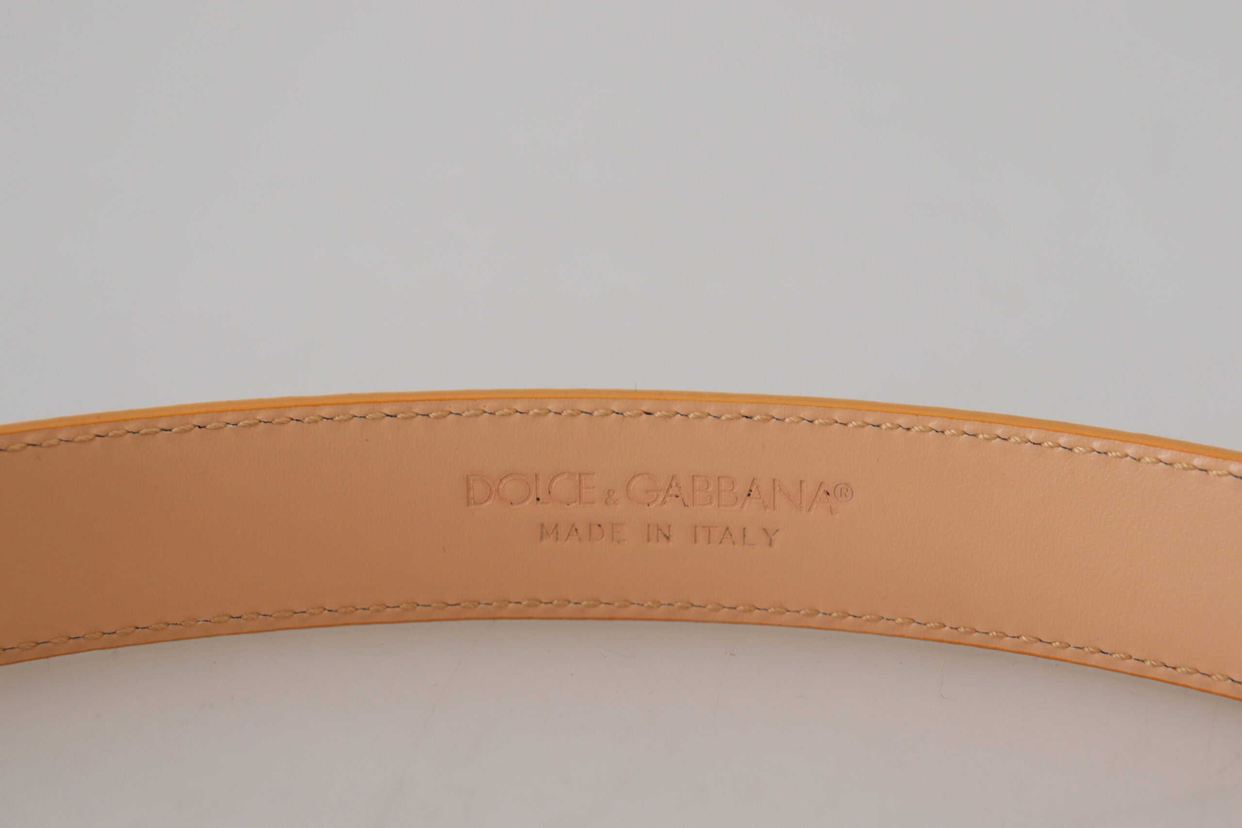 Dolce & Gabbana – Beigefarbener Gürtel aus exotischem Leder mit goldener Metallschnalle