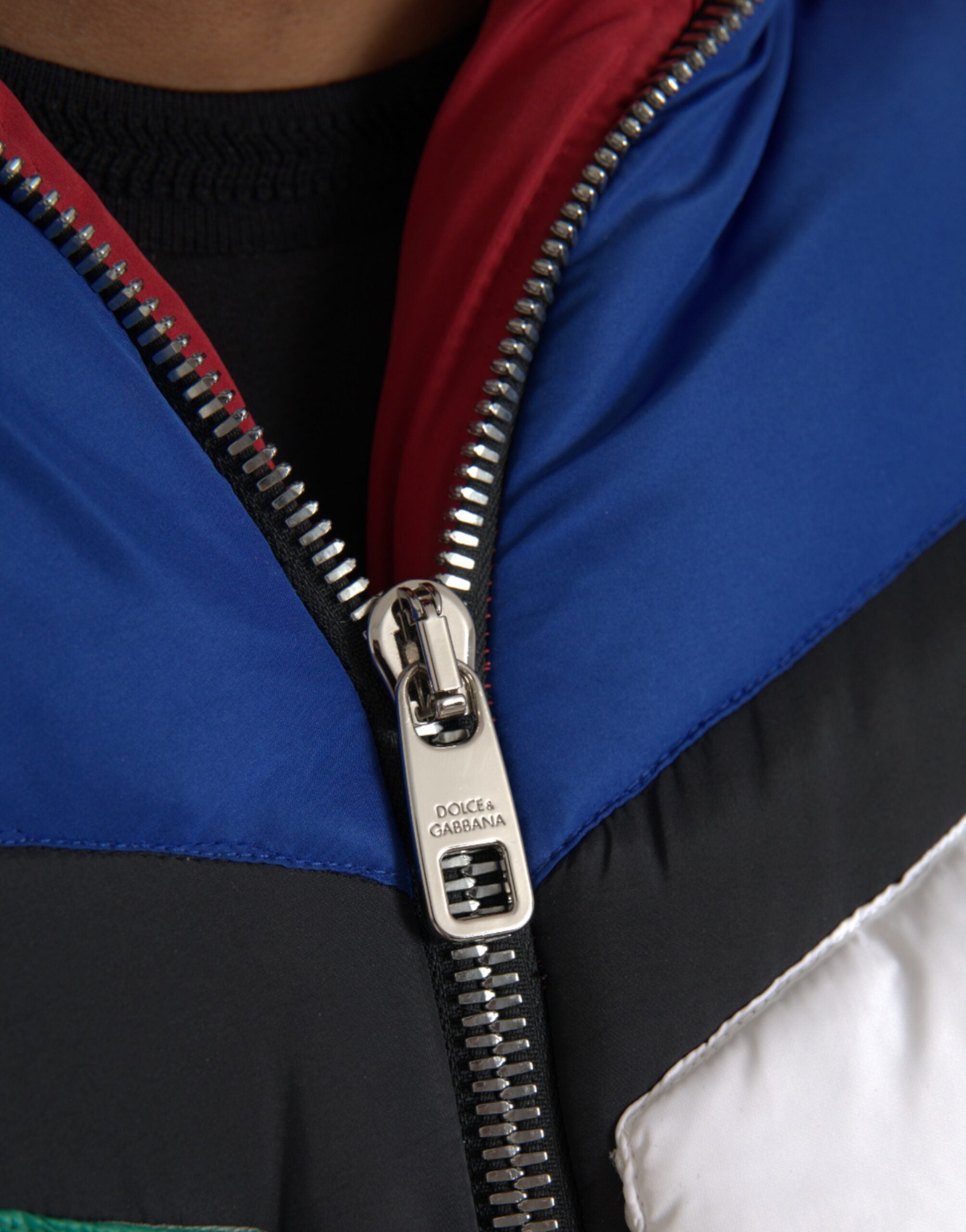 Dolce & Gabbana – Mehrfarbige Steppjacke mit Kapuze