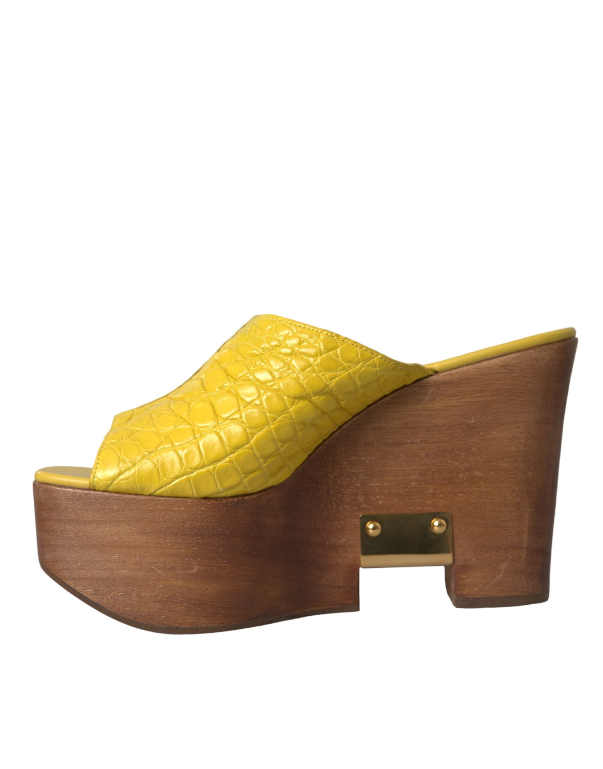 Dolce & Gabbana – Pantoletten mit Keilabsatz aus gelbem Leder und Holz