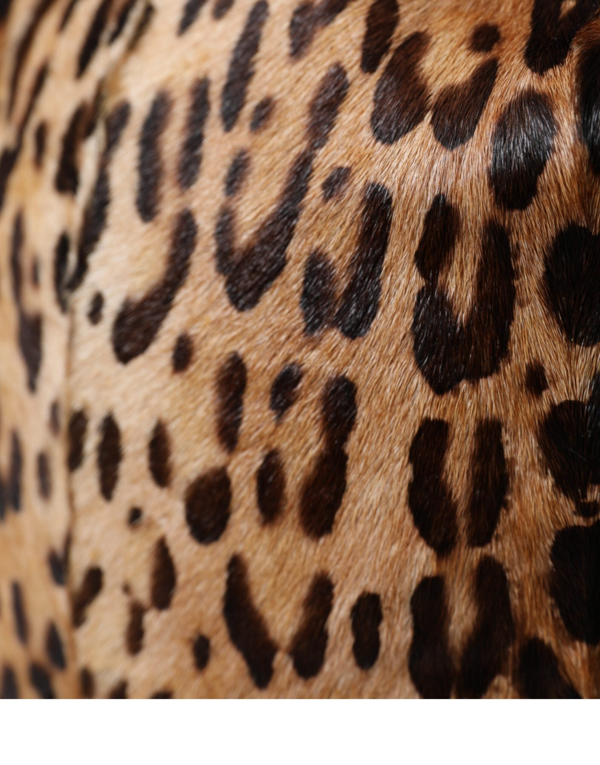 Pălărie Dolce & Gabbana cu blană de leopard maro pentru femei