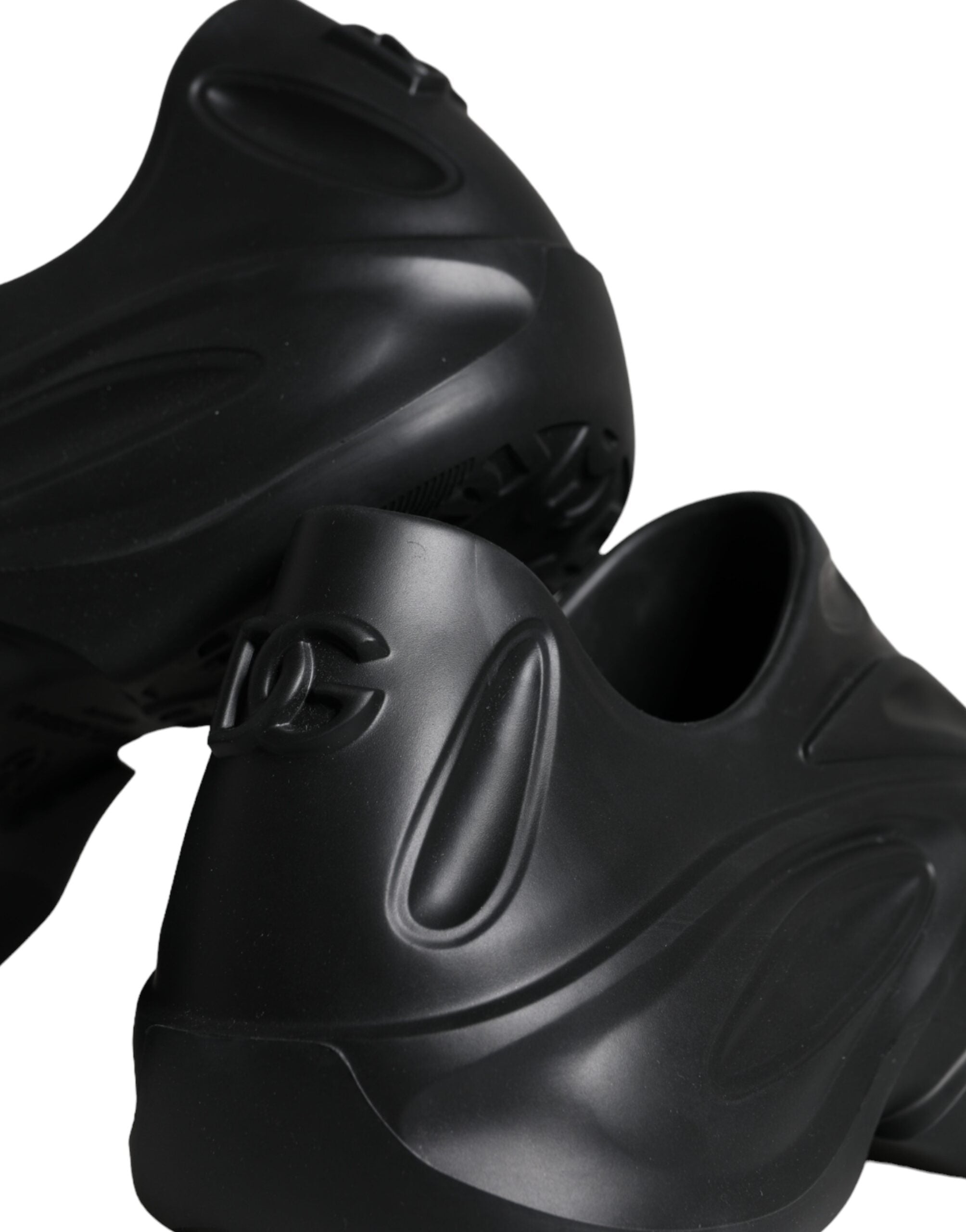 Dolce & Gabbana – Schwarze, folierte Gummi-Toy-Sneakers mit niedrigem Schaft