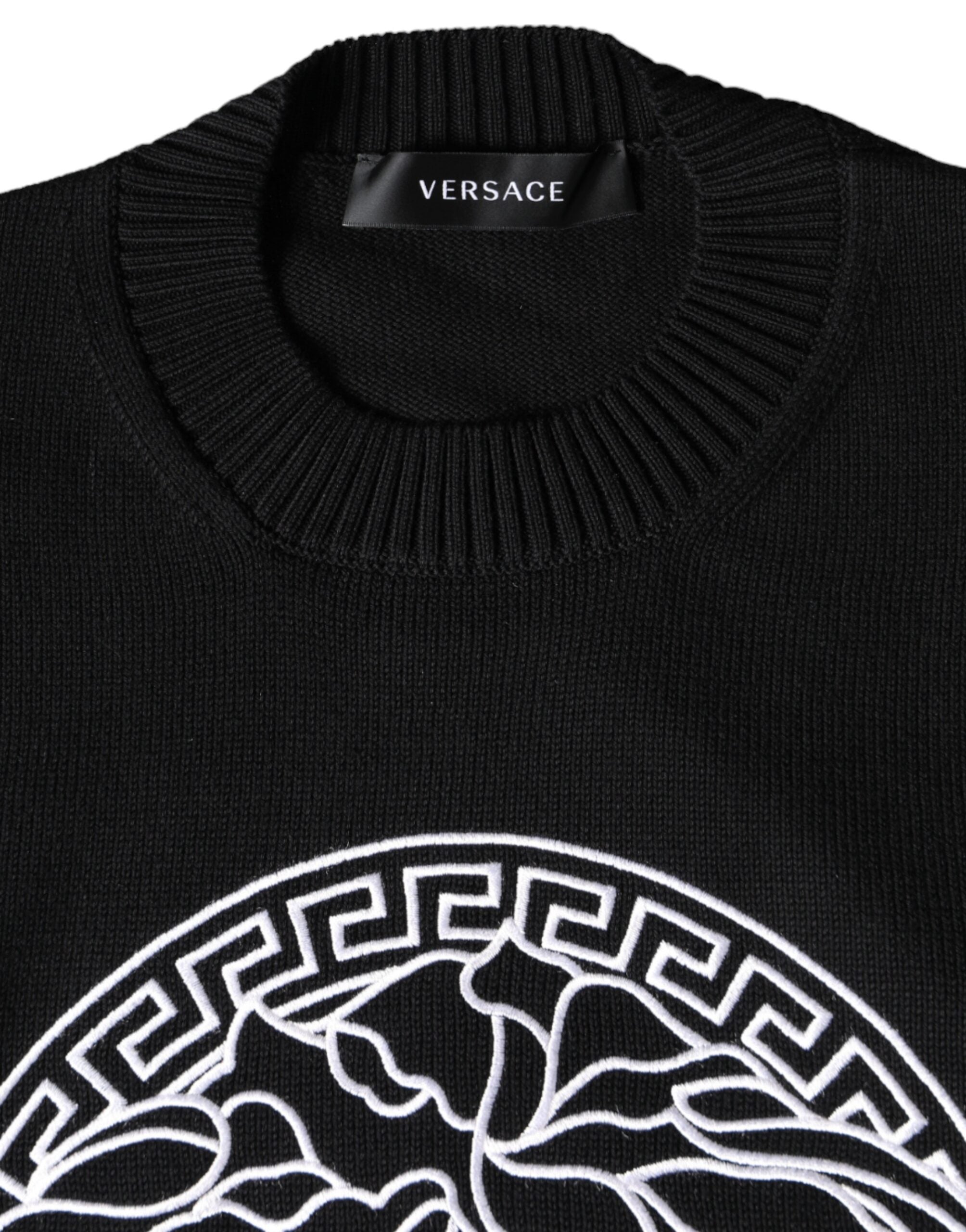 Pulover Versace negru cu broderie Medusa și guler rotund