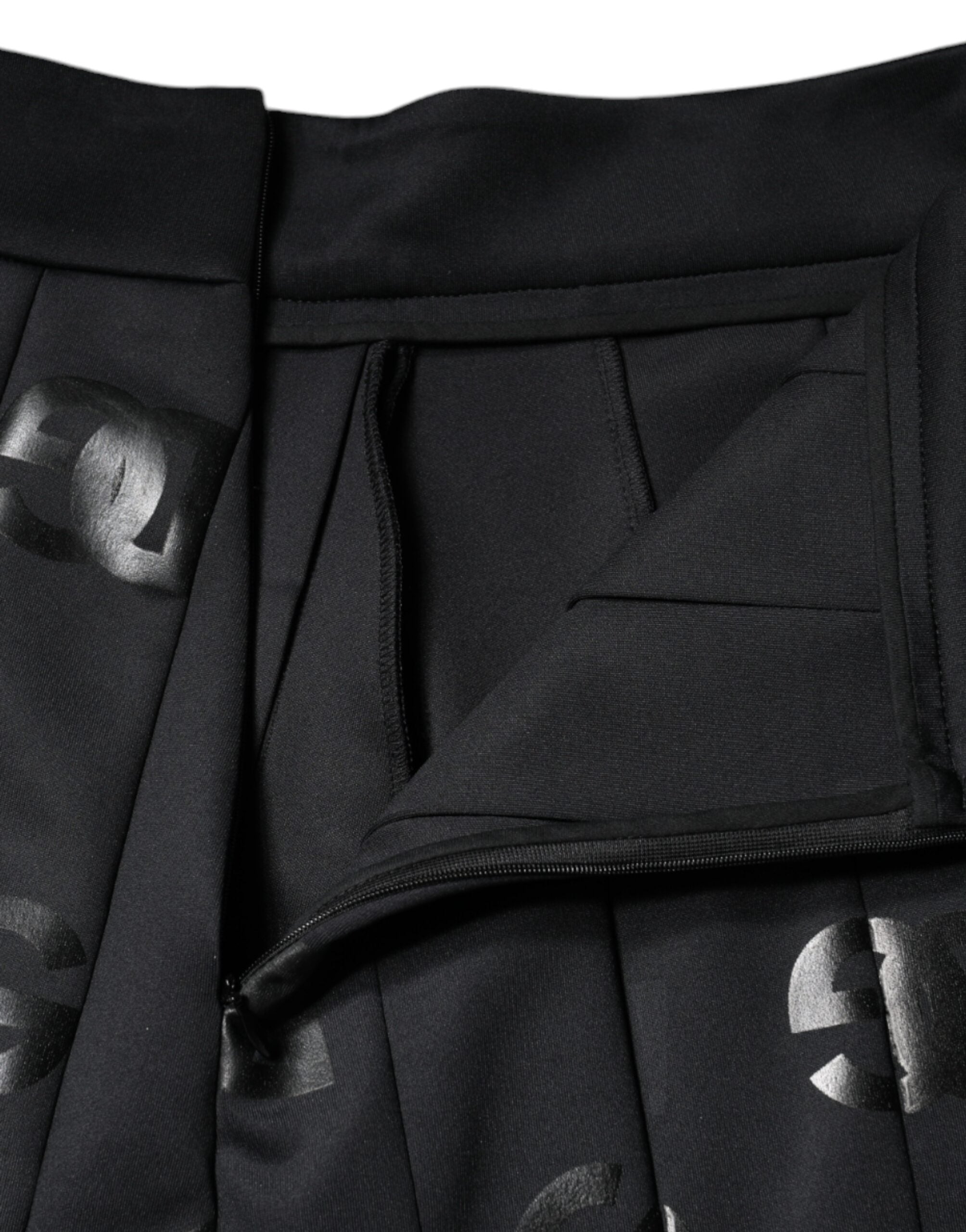 Dolce & Gabbana – Schwarzer, plissierter Midirock mit DG-Monogramm