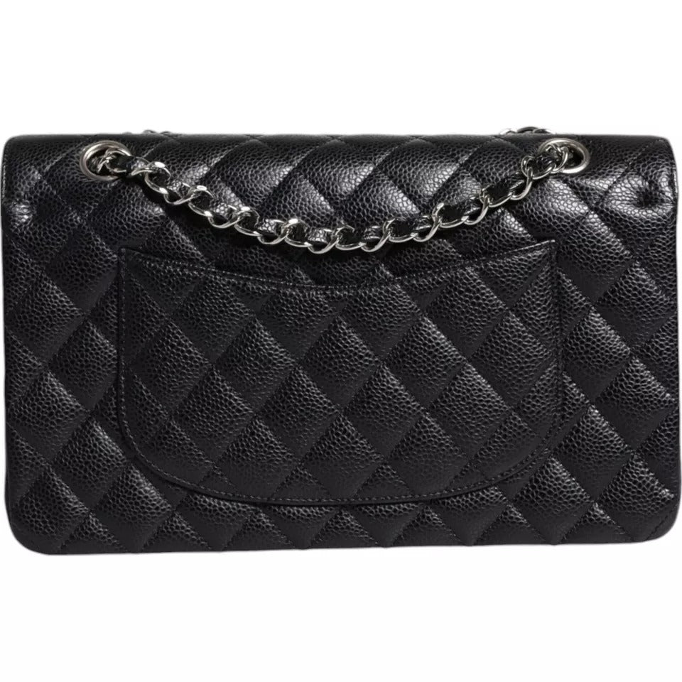 Geantă de umăr Chanel Black Caviar medie cu clapă dublă, matlasată, argintie