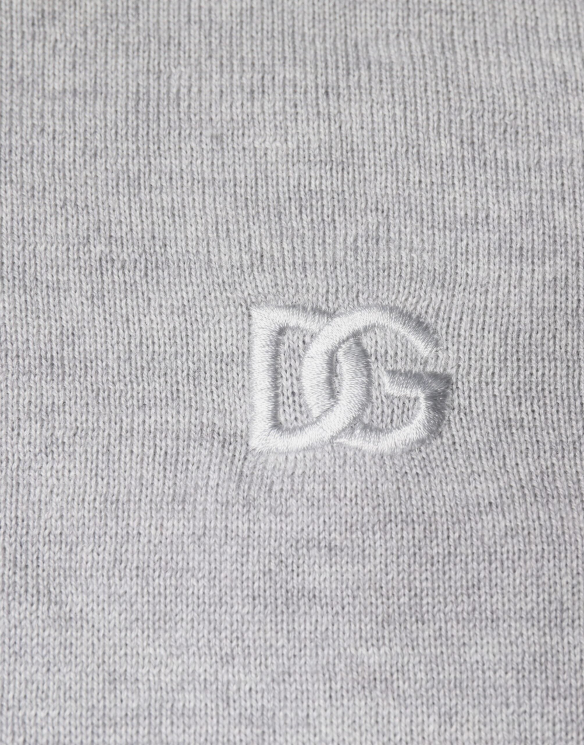 Pulover Dolce & Gabbana gri deschis din lână cu guler rotund