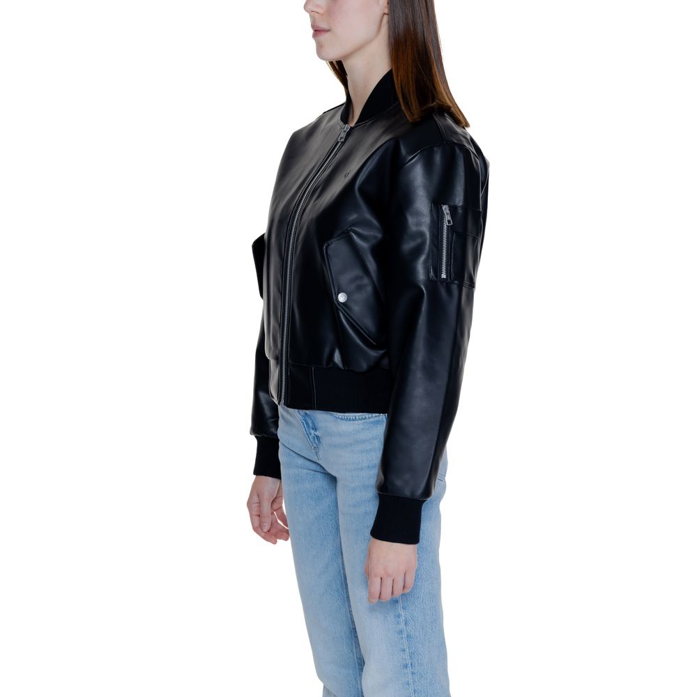 Calvin Klein Jeans – Schwarze Jacken und Mäntel aus Polyethylen
