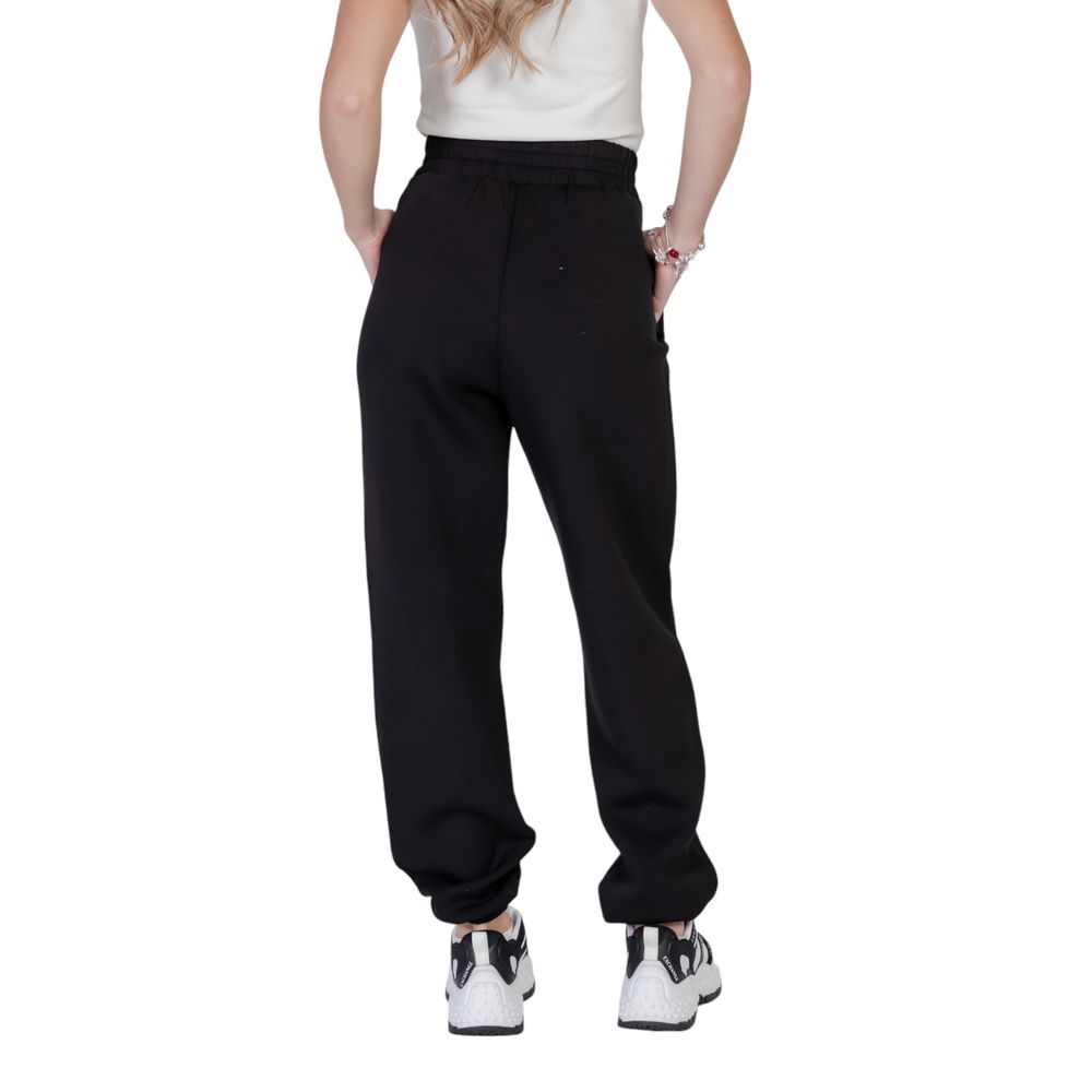 Blugi și pantaloni Guess Active negri din viscoză