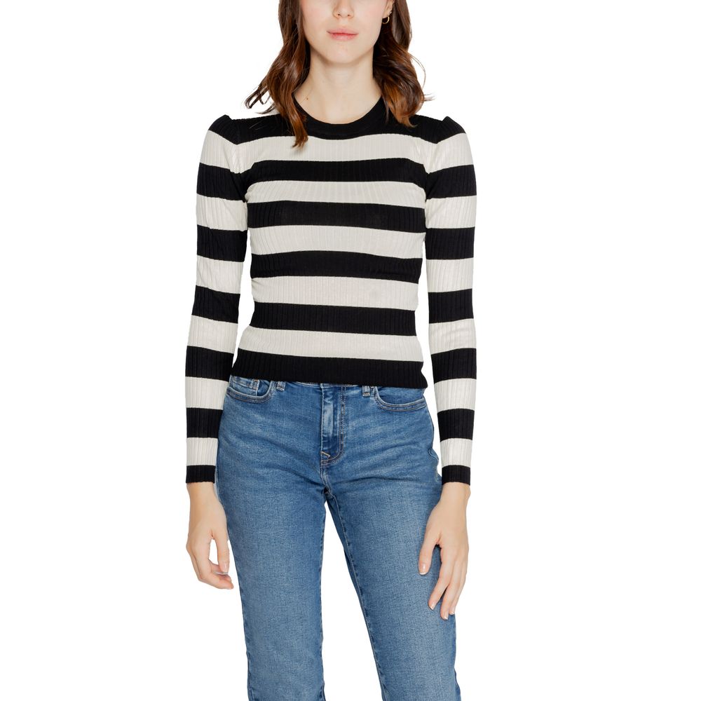 Bluze și tricou Jacqueline De Yong negre din viscoză