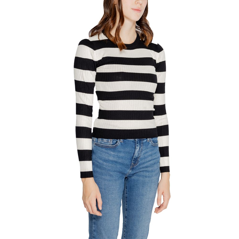 Bluze și tricou Jacqueline De Yong negre din viscoză