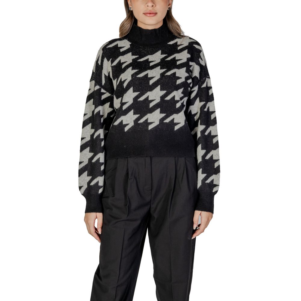 Vero Moda Schwarzer Marabou-Pullover