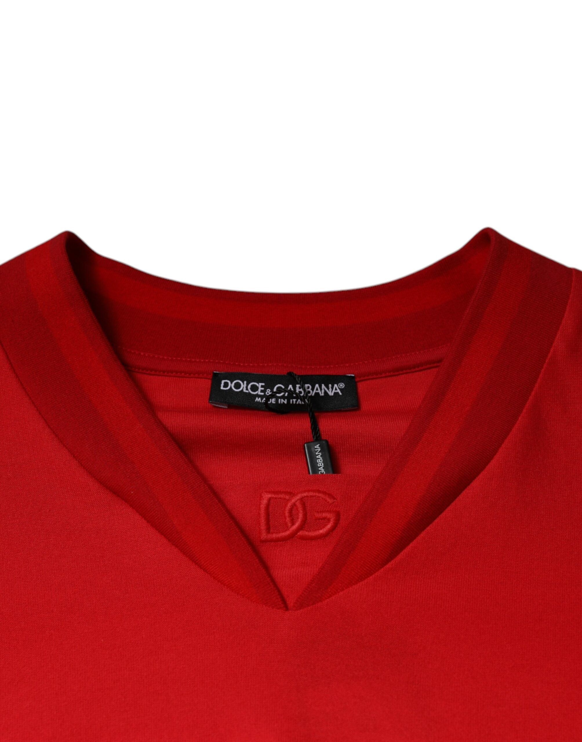 Dolce & Gabbana – Rotes T-Shirt aus Baumwolle mit V-Ausschnitt und kurzen Ärmeln