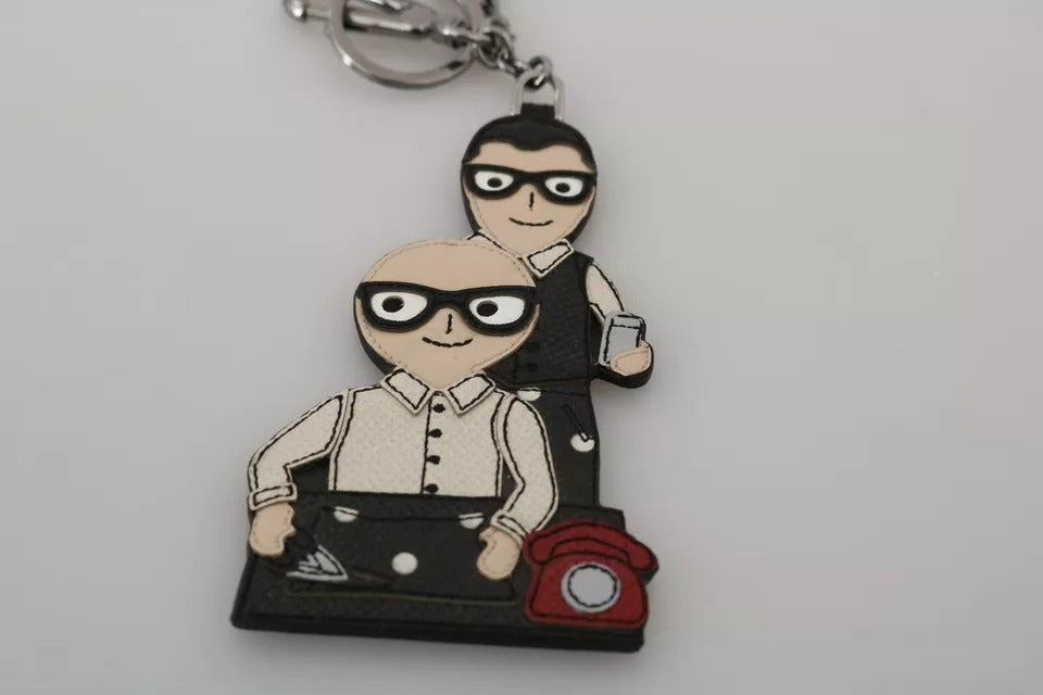 Breloc Dolce & Gabbana din piele argintie cu insignă cu logo Dominico Stefano #DGFAMILY