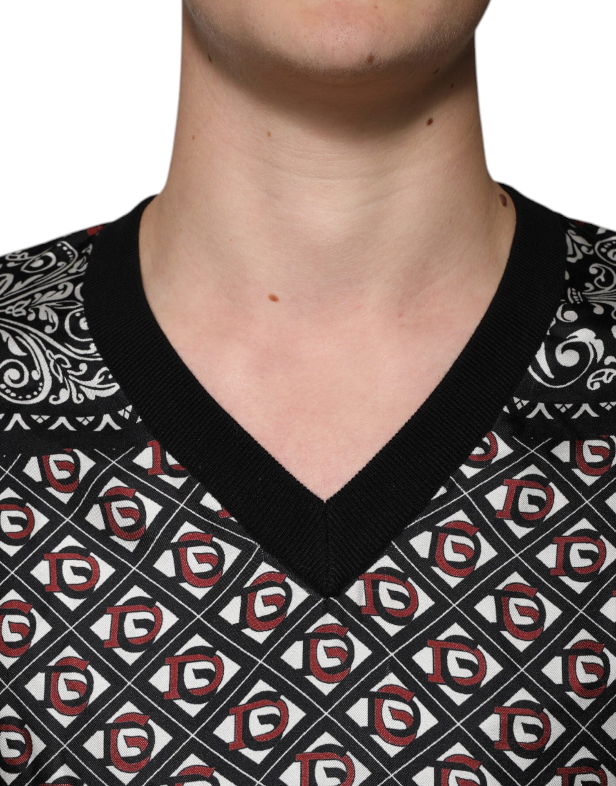 Dolce & Gabbana – Schwarzer Pullover aus Wolle mit V-Ausschnitt und Logo