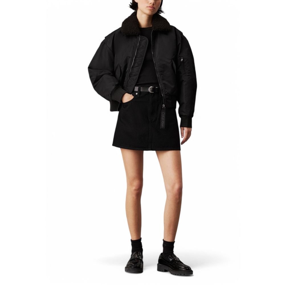 Calvin Klein Jeans – Schwarze Polyesterjacken und -mäntel