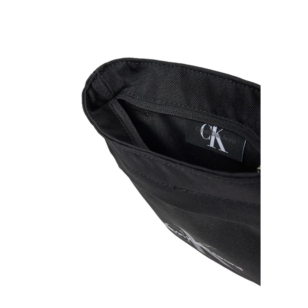 Calvin Klein Jeans – Schwarze Messenger-Tasche aus recyceltem Polyester