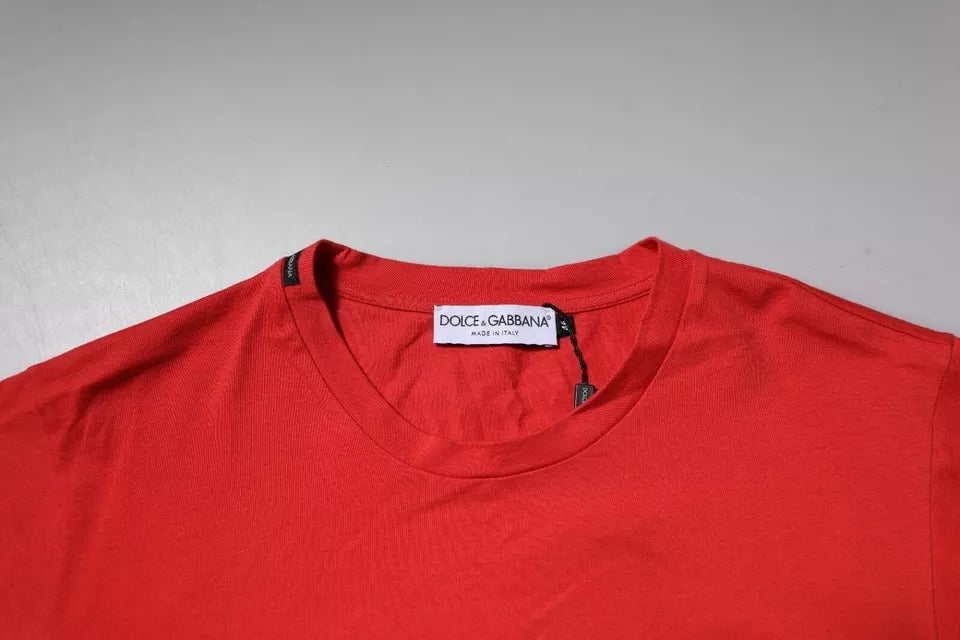 Dolce & Gabbana – Rotes T-Shirt aus Baumwolle mit Rundhalsausschnitt und DG-Logo-Patch